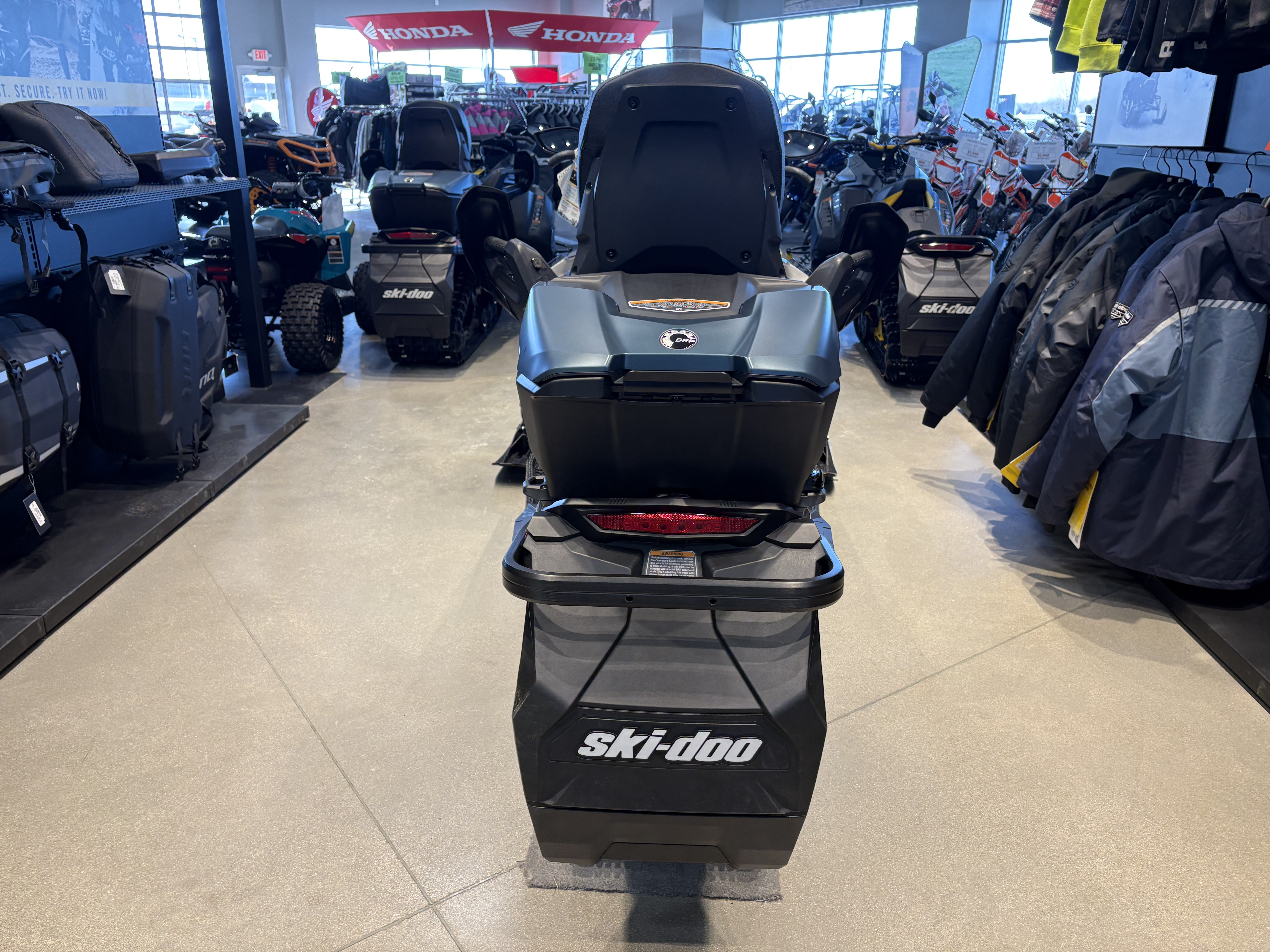 2026 Ski-Doo Grand Touring photo 4
