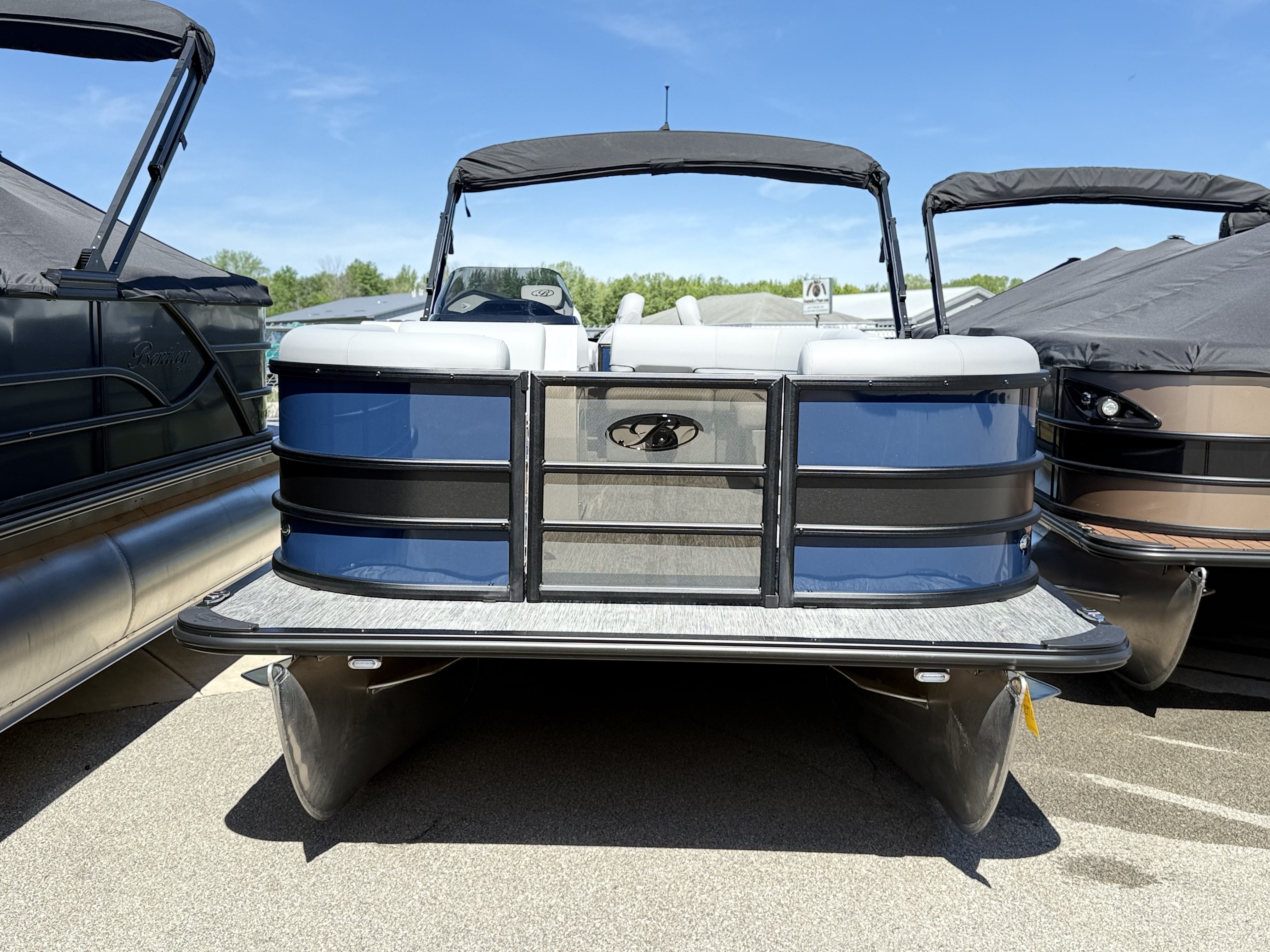 New 2026 BENTLEY FISH 220 FISH N CRUISE | Power Boats Outboard in ...