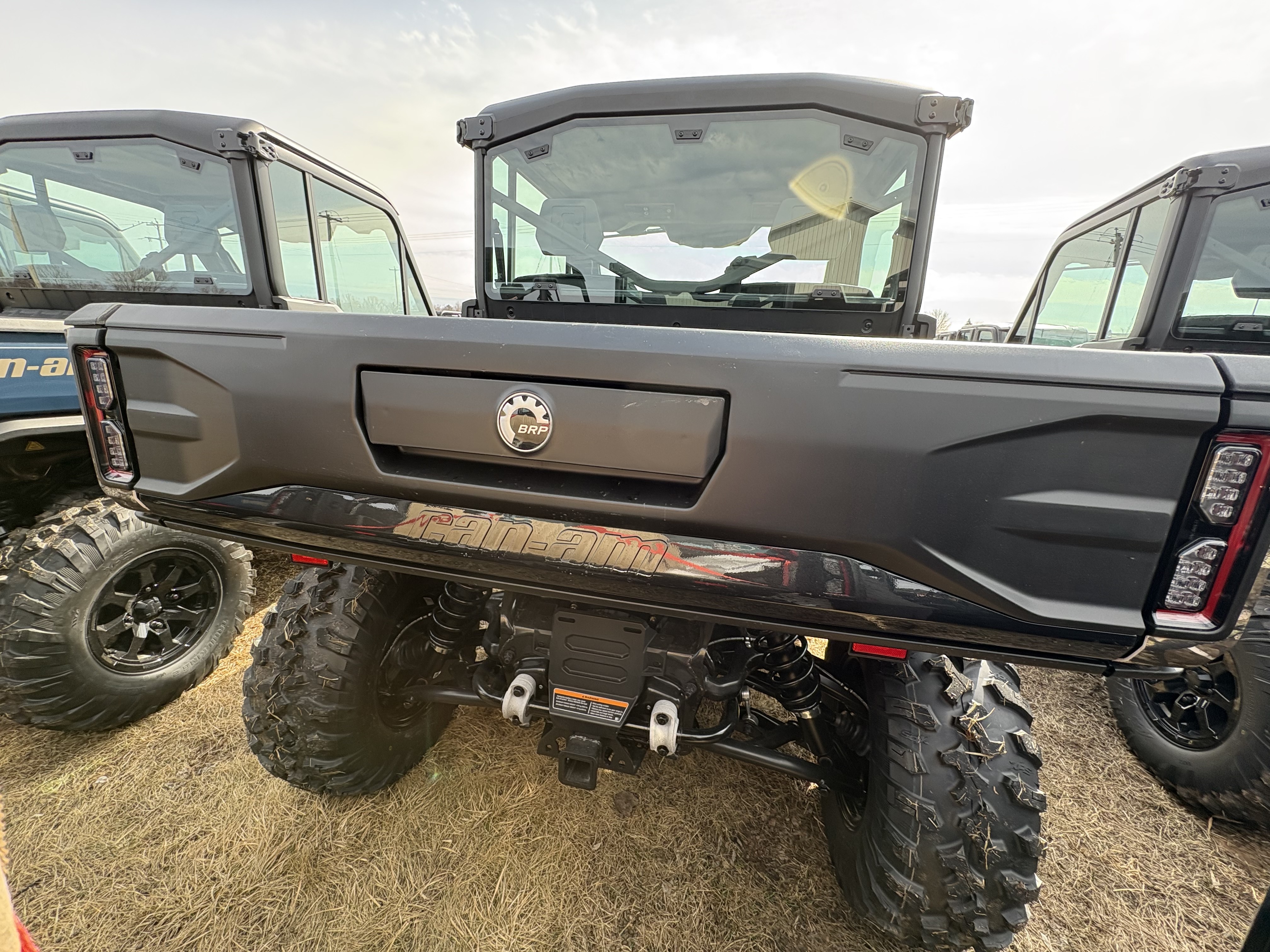 2026 Can-Am™ Defender XT CAB HD11 4