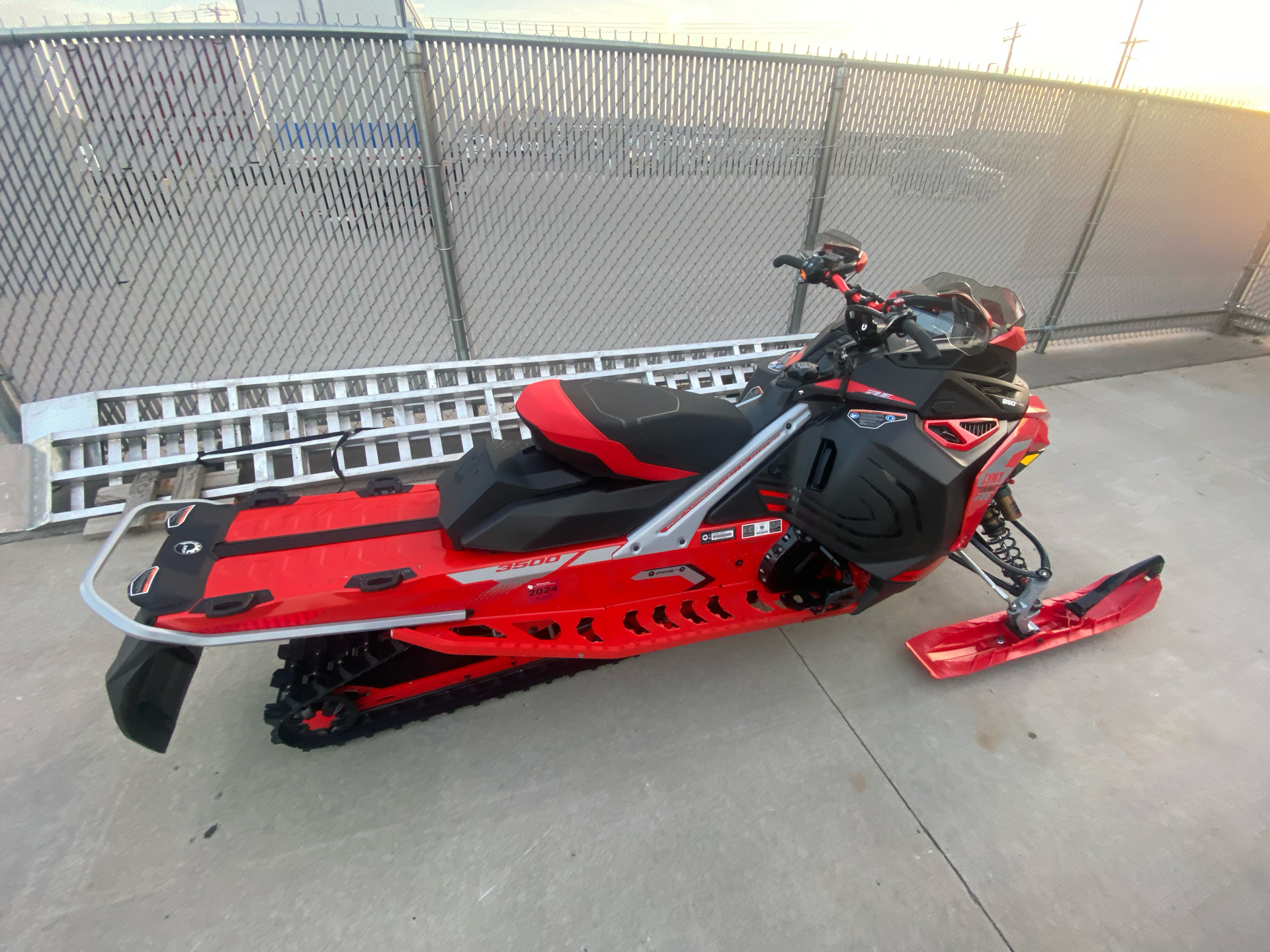Used 2022 LYNX RAVE RE 850 E-TEC Ice Ripper XT 1.5 M.S./E.S.