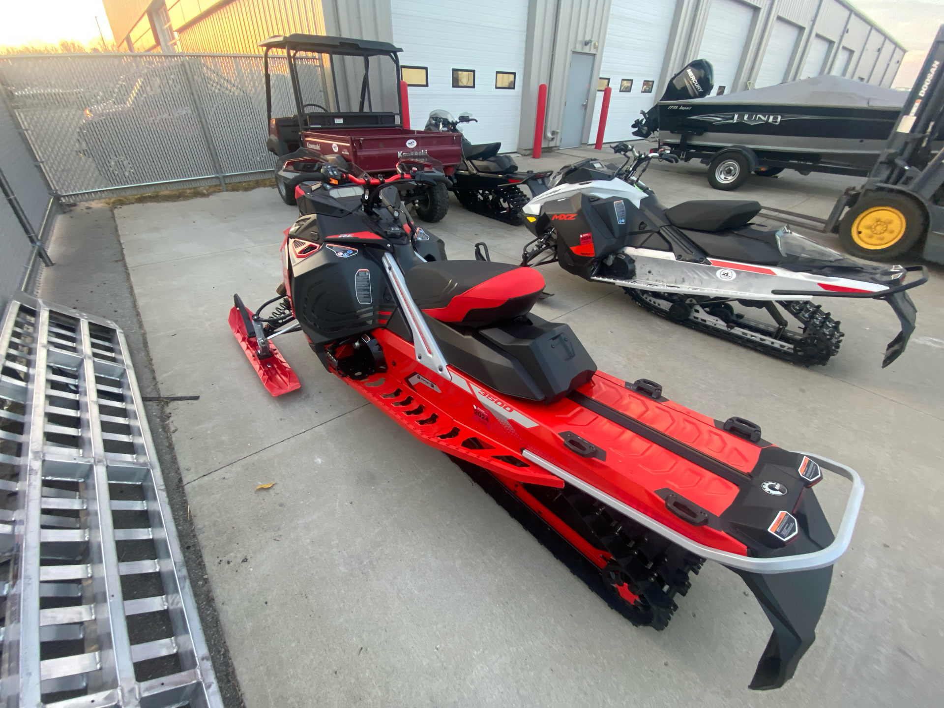 Used 2022 LYNX RAVE RE 850 E-TEC Ice Ripper XT 1.5 M.S./E.S.