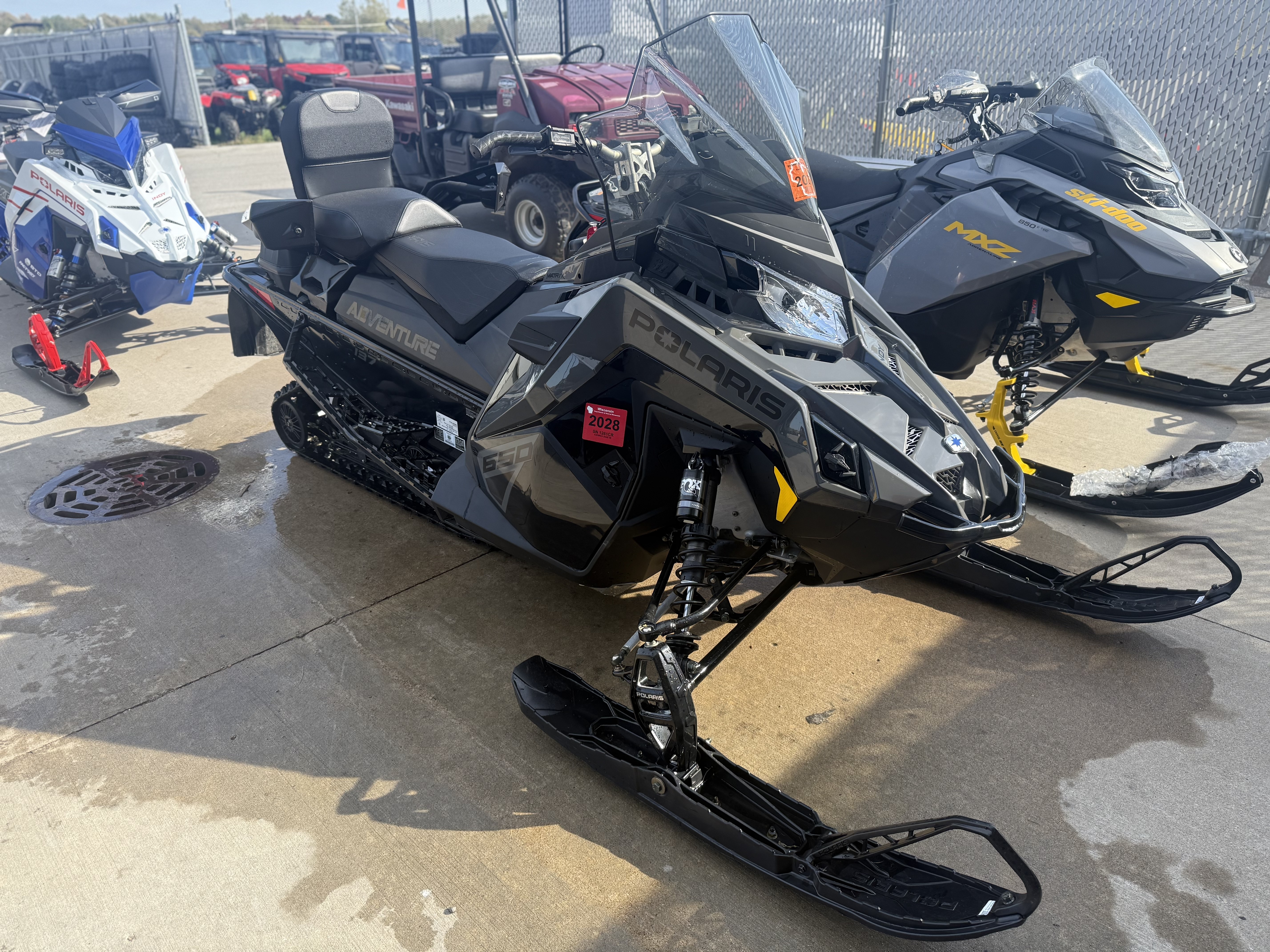 2024 Polaris 650 Indy Adventure 137 ES