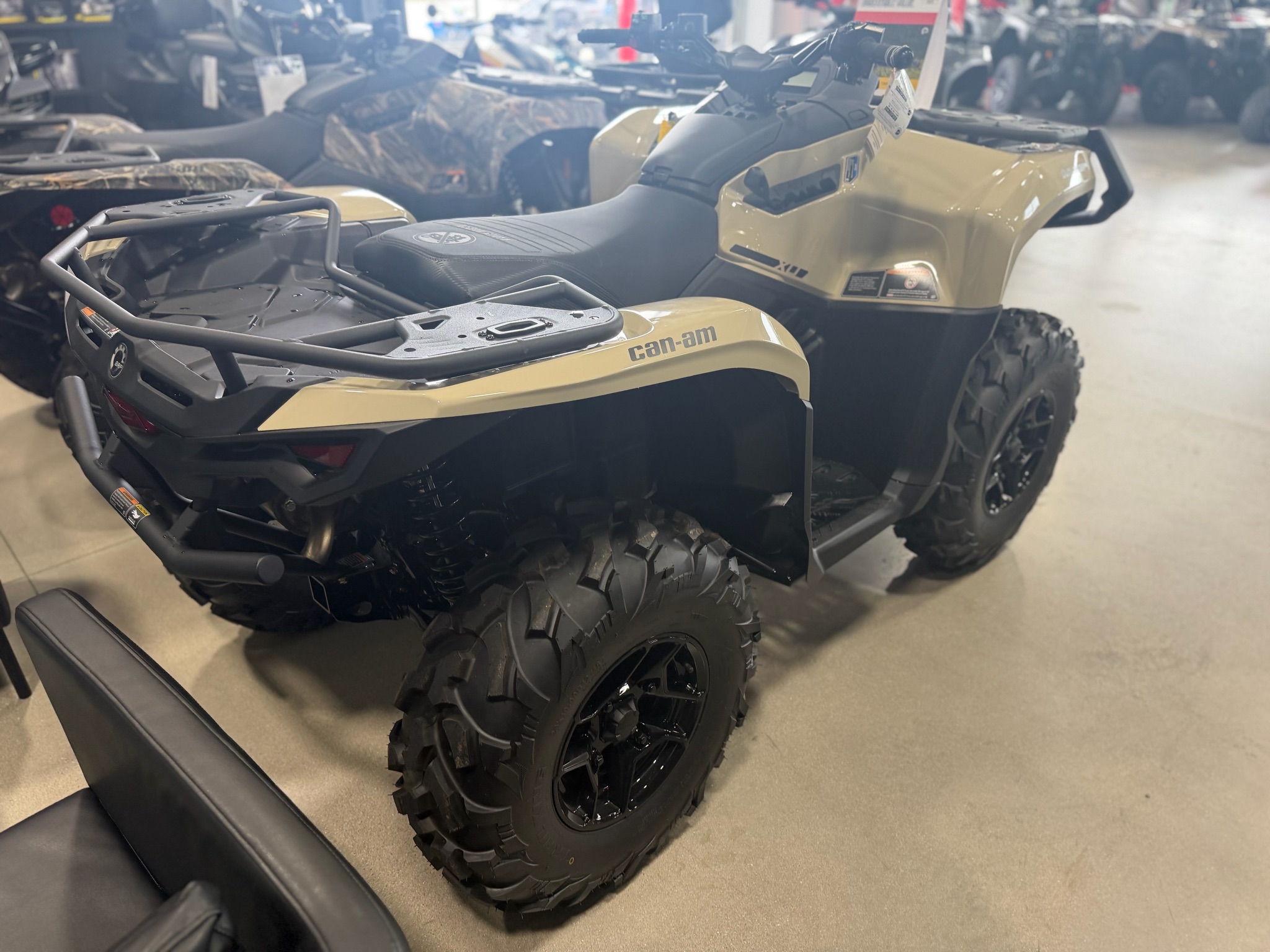 2026 Can-Am™ Outlander PRO XU HD7 3