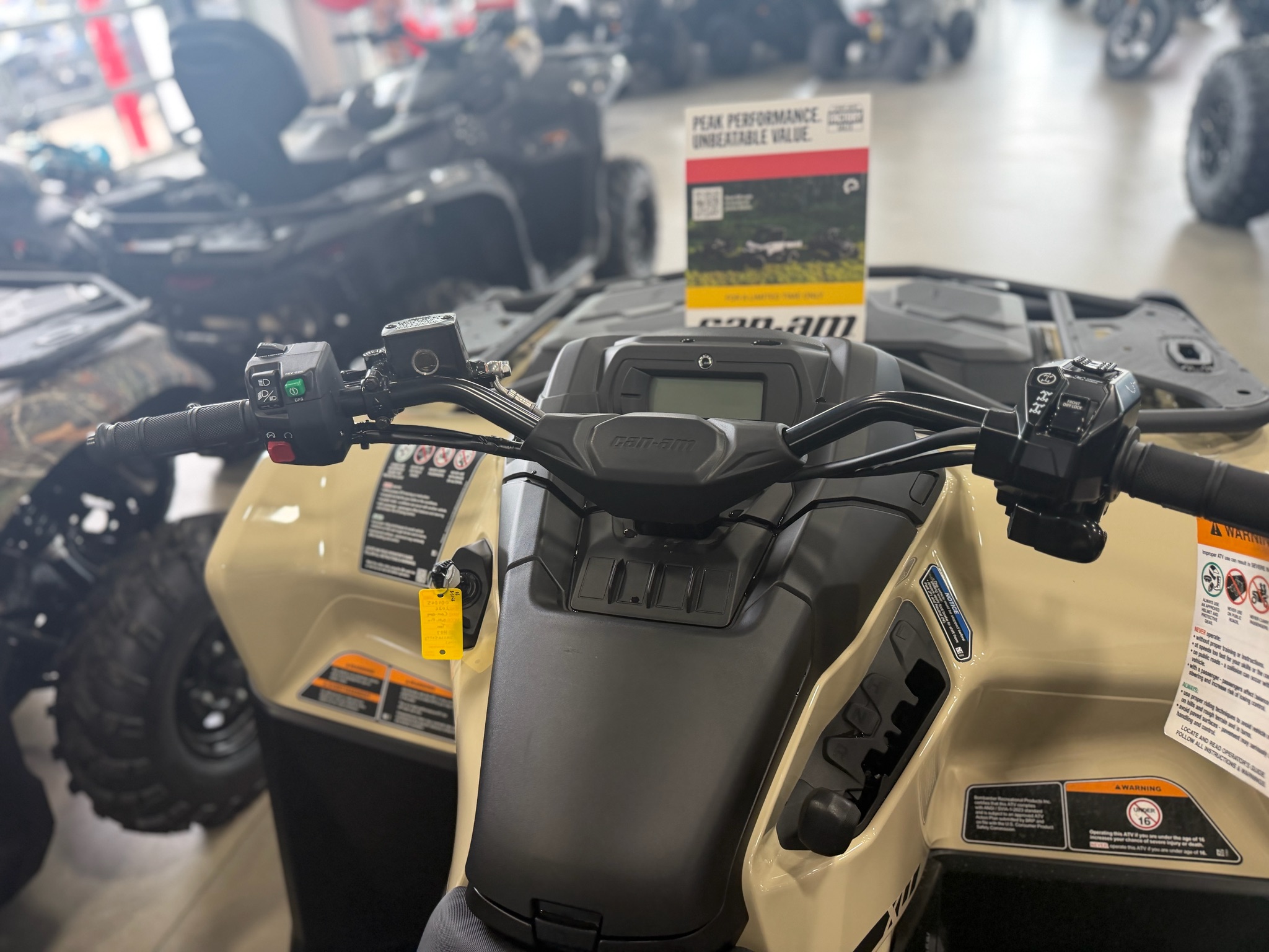 2026 Can-Am™ Outlander PRO XU HD7 7