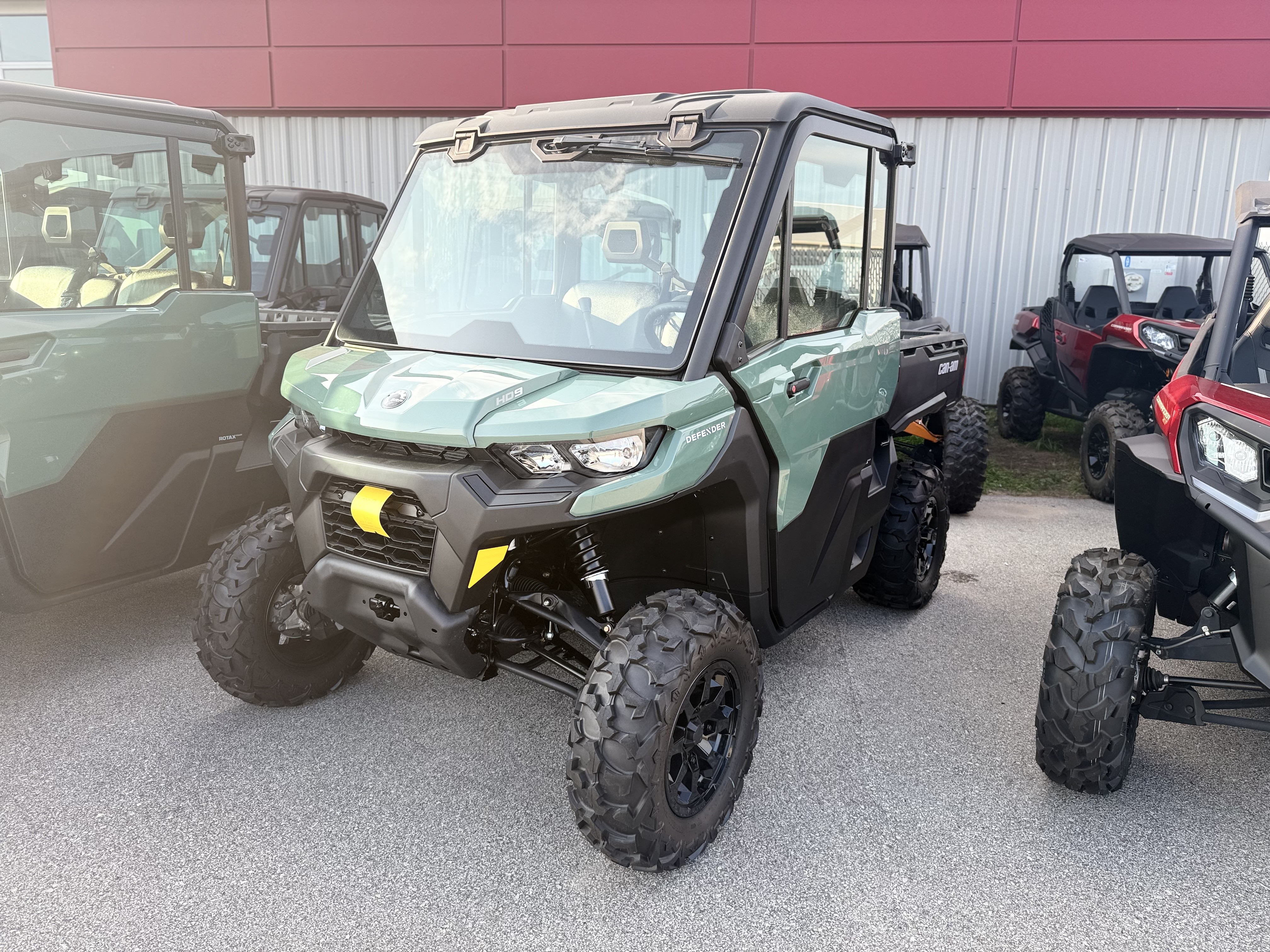 2026 Can-Am Defender DPS CAB