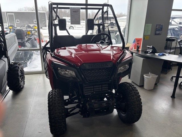 2025 Honda Pioneer 520 1