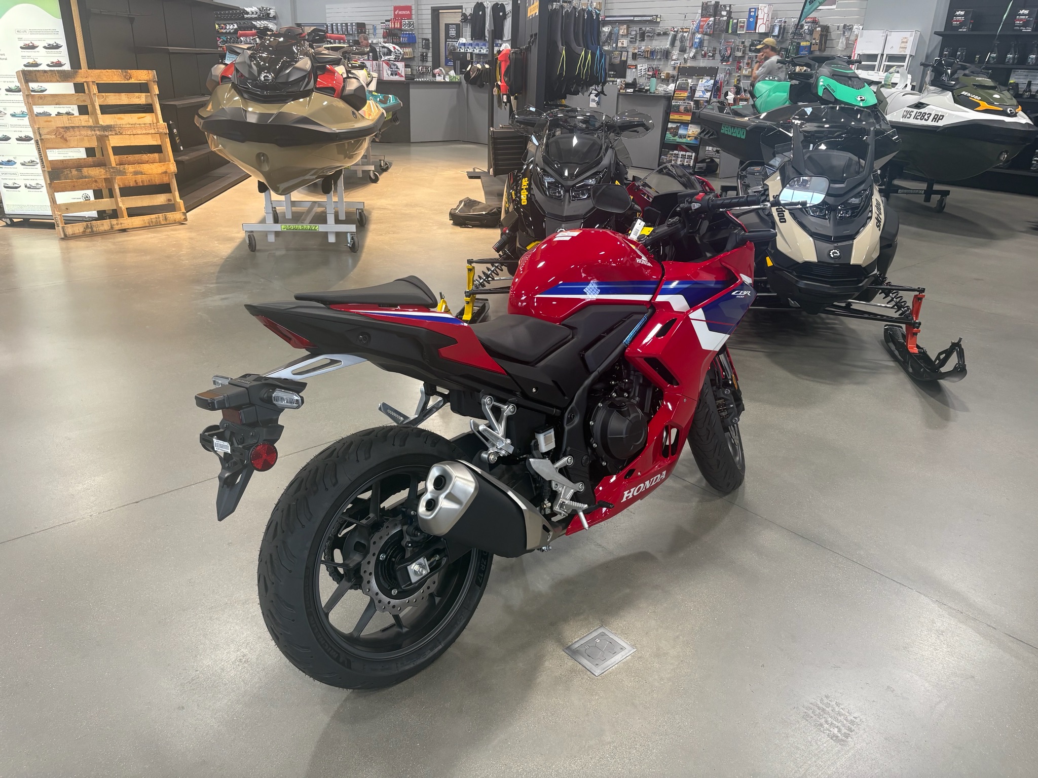 2025 Honda CBR500R 2
