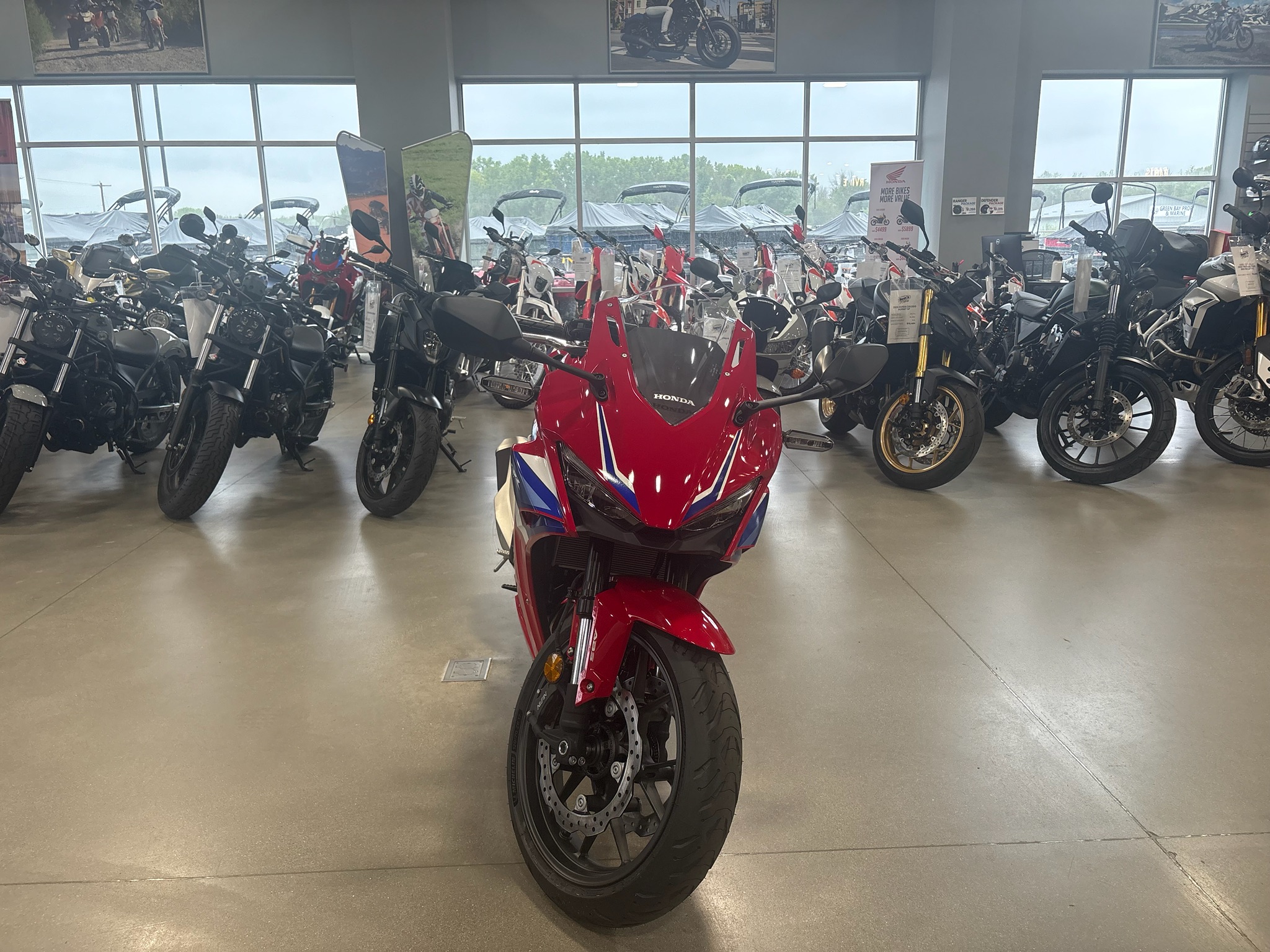 2025 Honda CBR500R 8