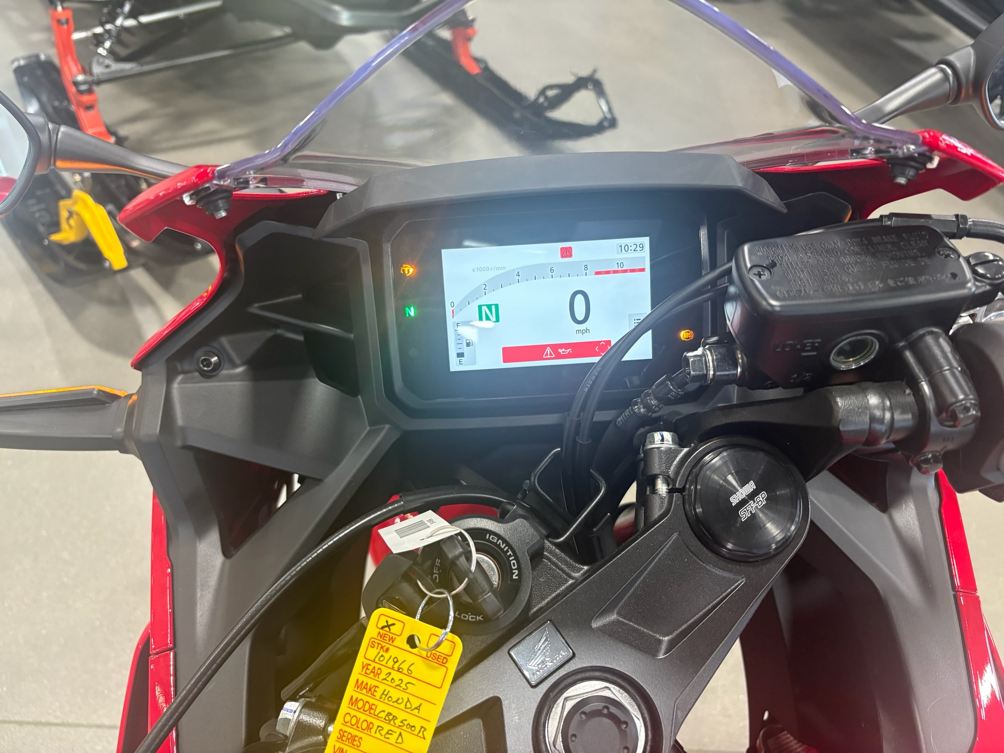 2025 Honda CBR500R 9