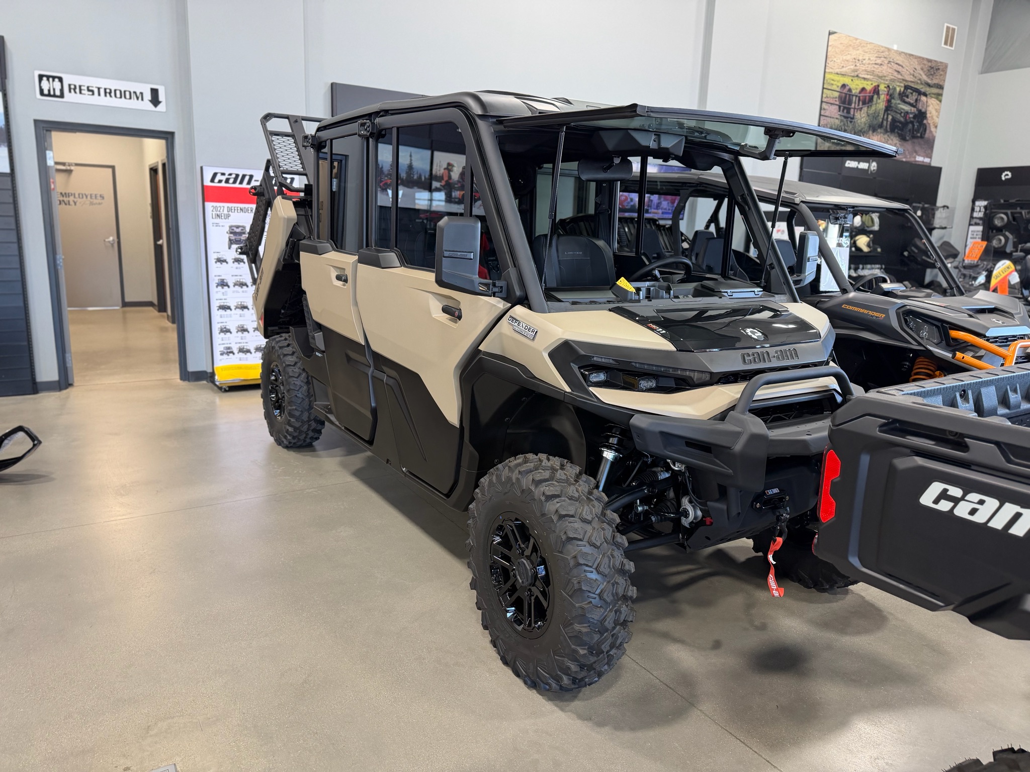 2027 Can-Am™ Defender XU MAX Limited HD11 1