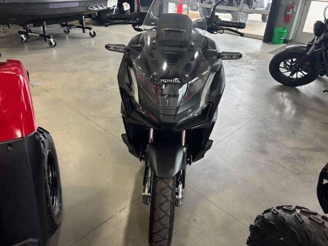 2025 Honda ADV160 3