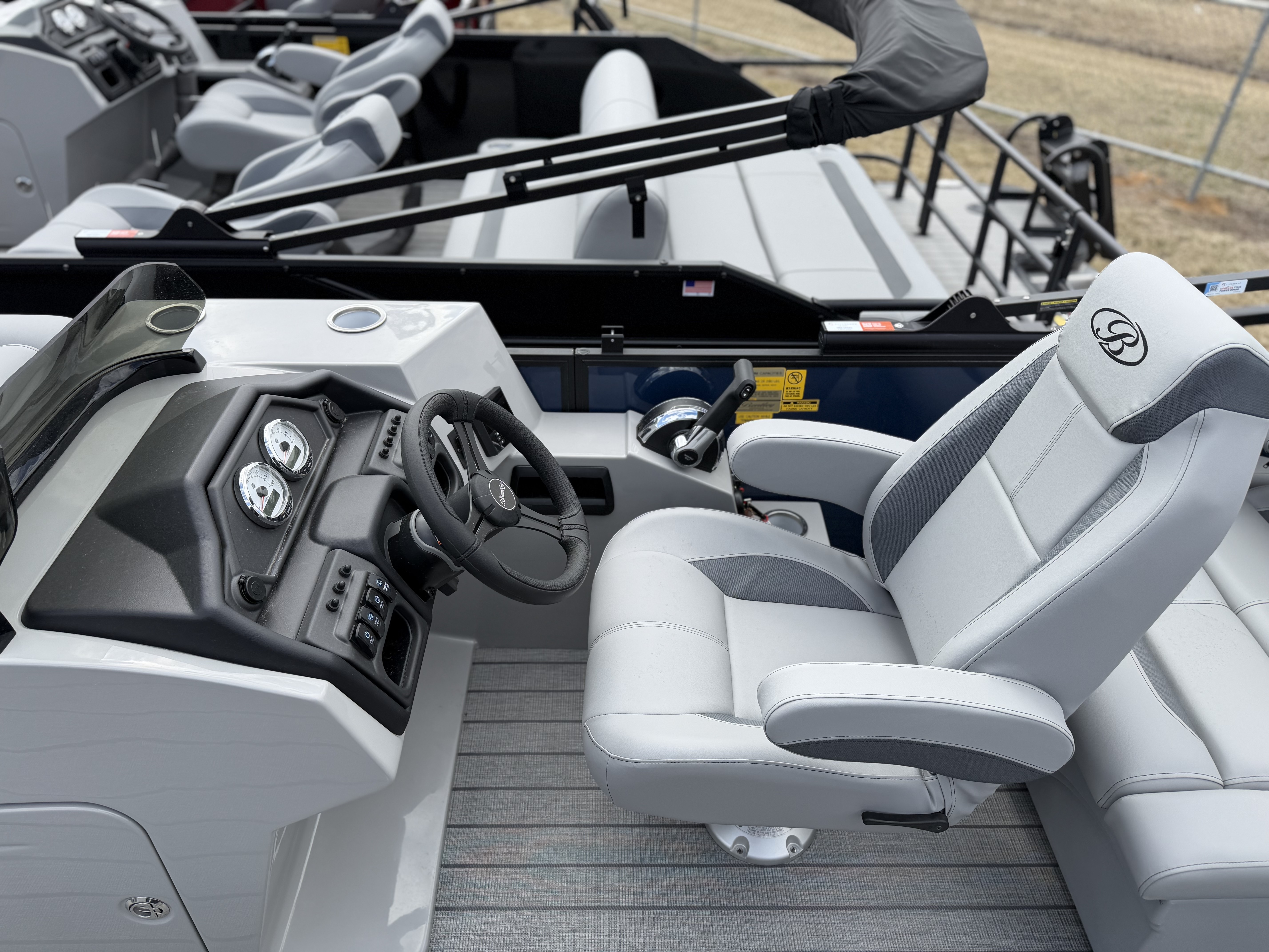 New 2026 BENTLEY LEGACY 220 QSB Power Boats Outboard In Suamico WI 6000000009 