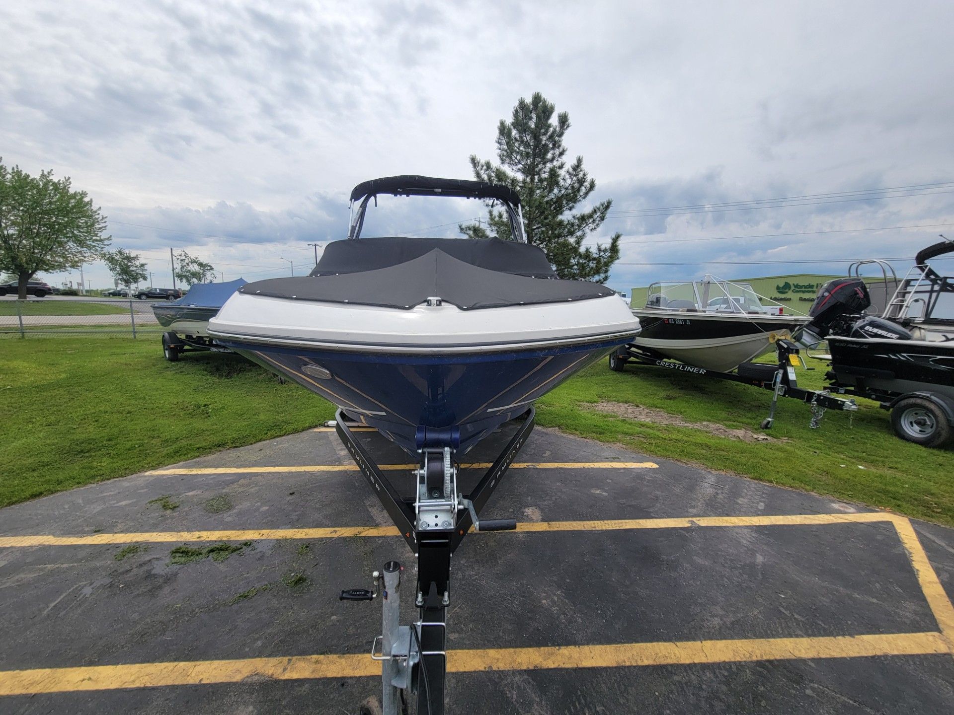 2020 Bayliner VR5 Bowrider I/O in Kaukauna, Wisconsin - Photo 9