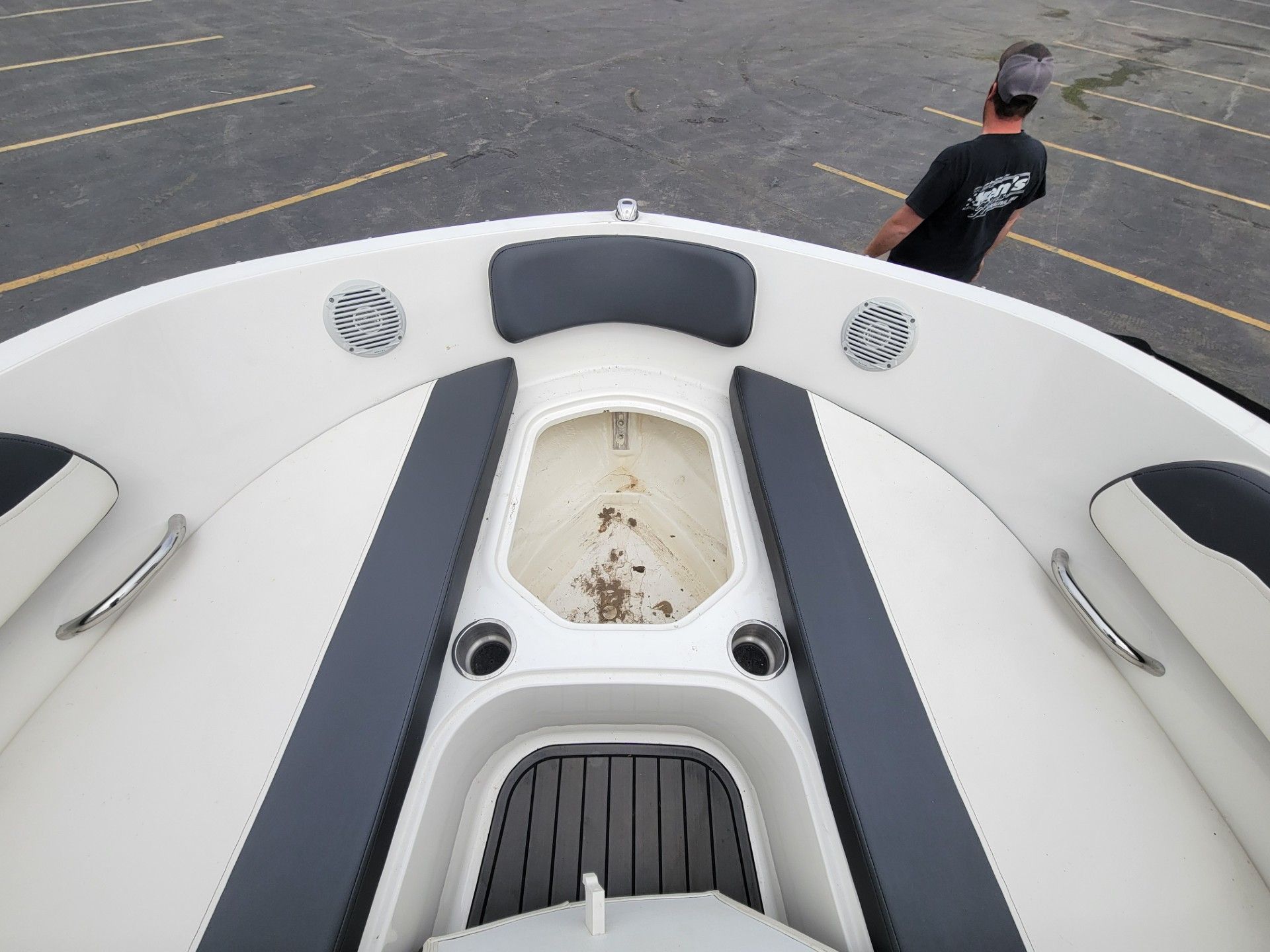 2020 Bayliner VR5 Bowrider I/O in Kaukauna, Wisconsin - Photo 12