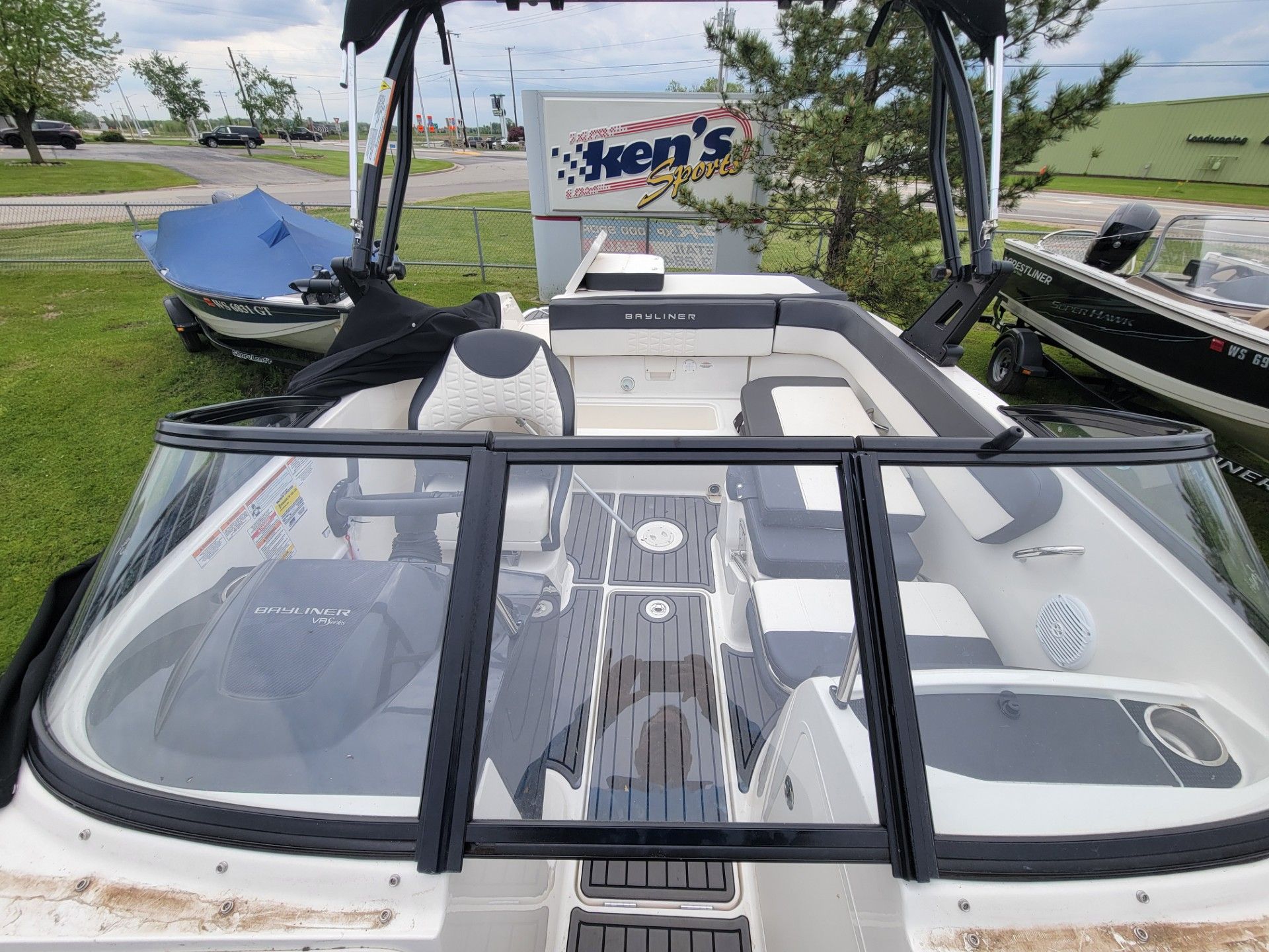 2020 Bayliner VR5 Bowrider I/O in Kaukauna, Wisconsin - Photo 15