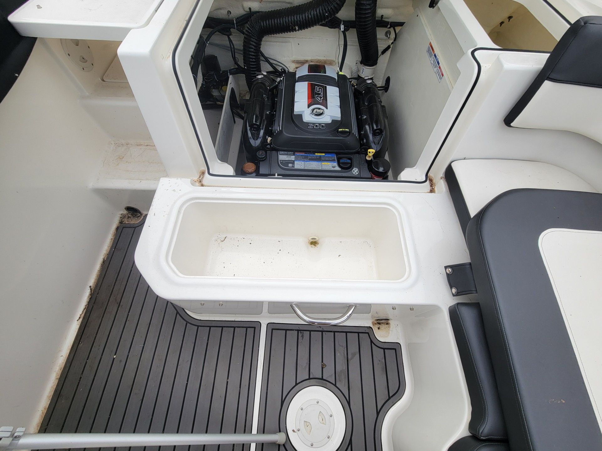 2020 Bayliner VR5 Bowrider I/O in Kaukauna, Wisconsin - Photo 26