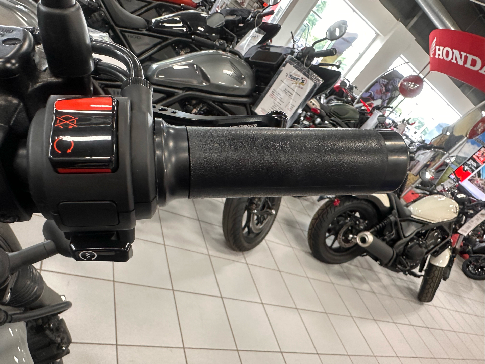 2024 Honda Shadow Phantom in Kaukauna, Wisconsin - Photo 7