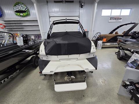 2023 Cobalt CS23 in Kaukauna, Wisconsin - Photo 3
