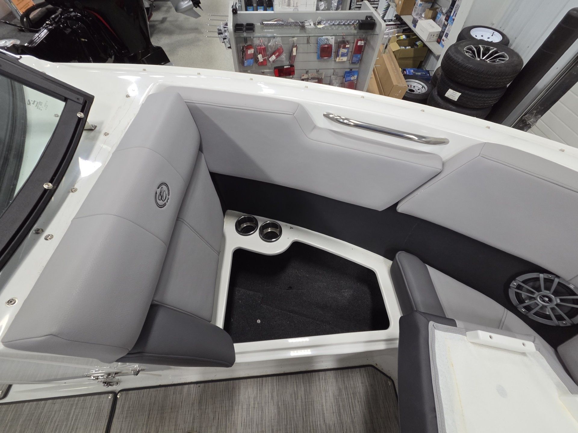 2023 Cobalt CS23 in Kaukauna, Wisconsin - Photo 32