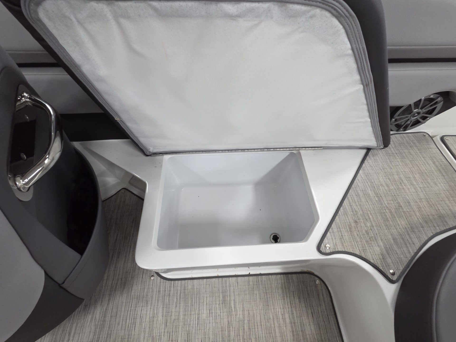 2023 Cobalt CS23 in Kaukauna, Wisconsin - Photo 39