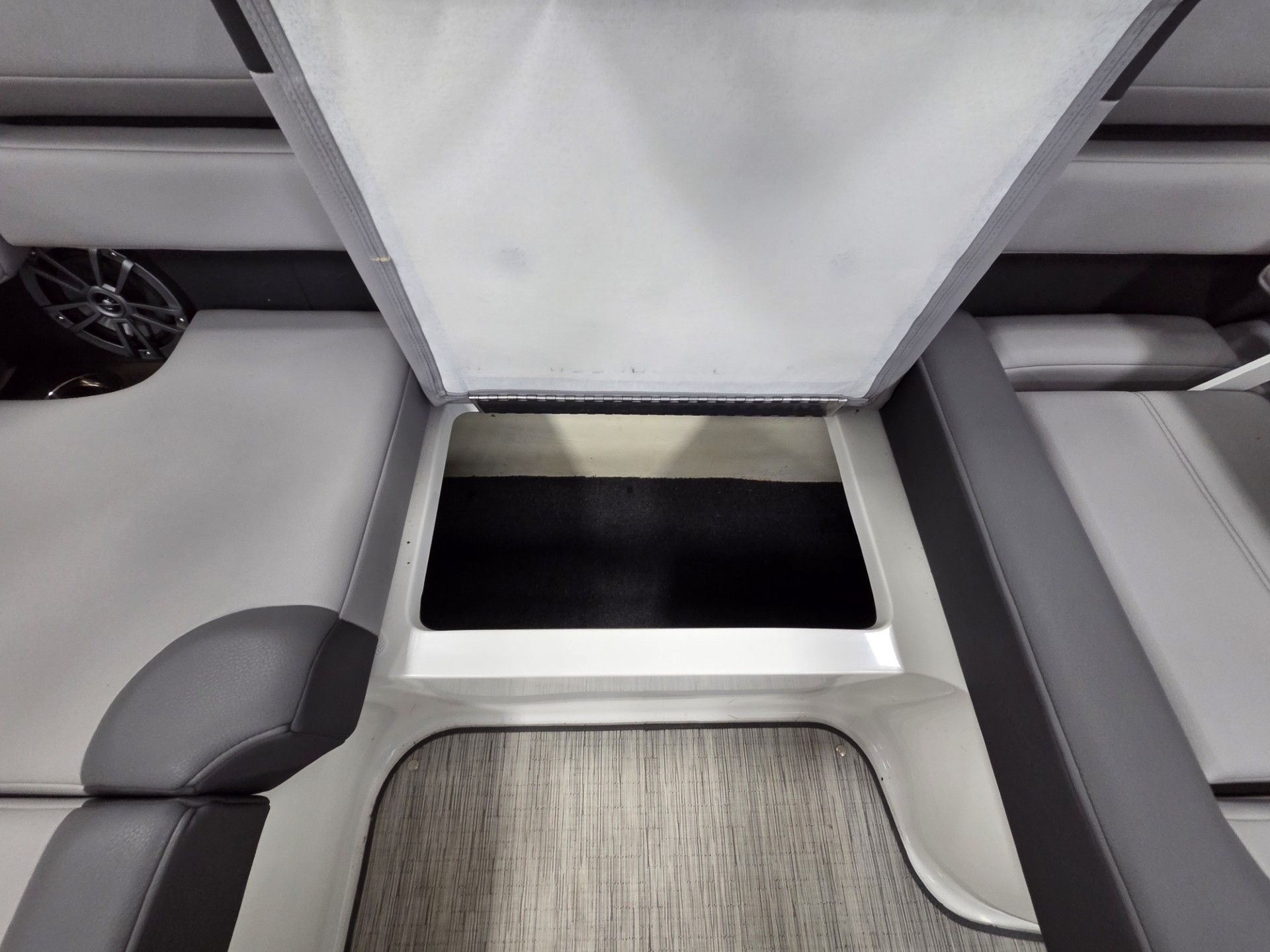 2023 Cobalt CS23 in Kaukauna, Wisconsin - Photo 41