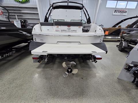 2023 Cobalt CS23 in Kaukauna, Wisconsin - Photo 10