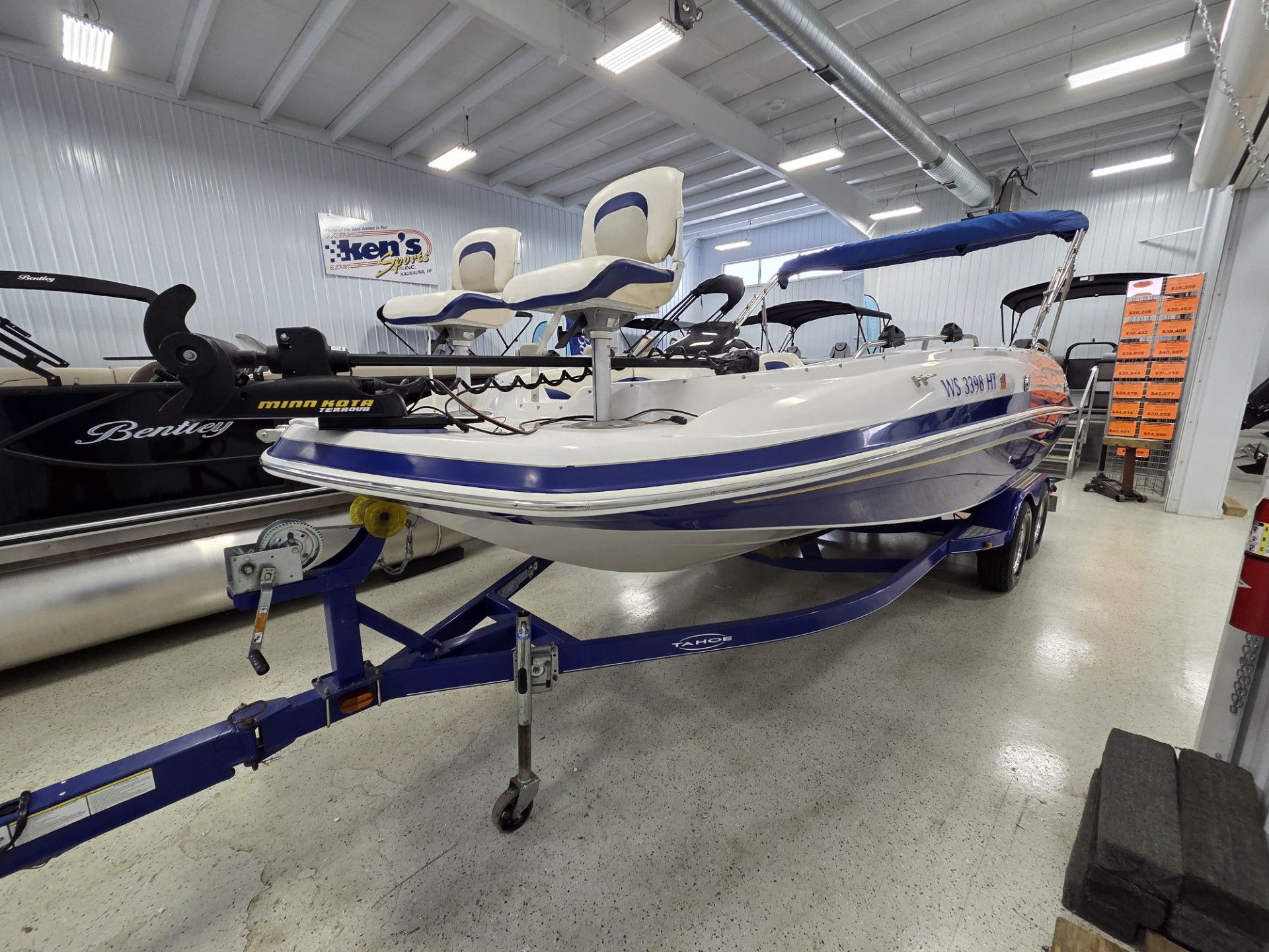 2010 Tahoe 215 Xi in Kaukauna, Wisconsin - Photo 6