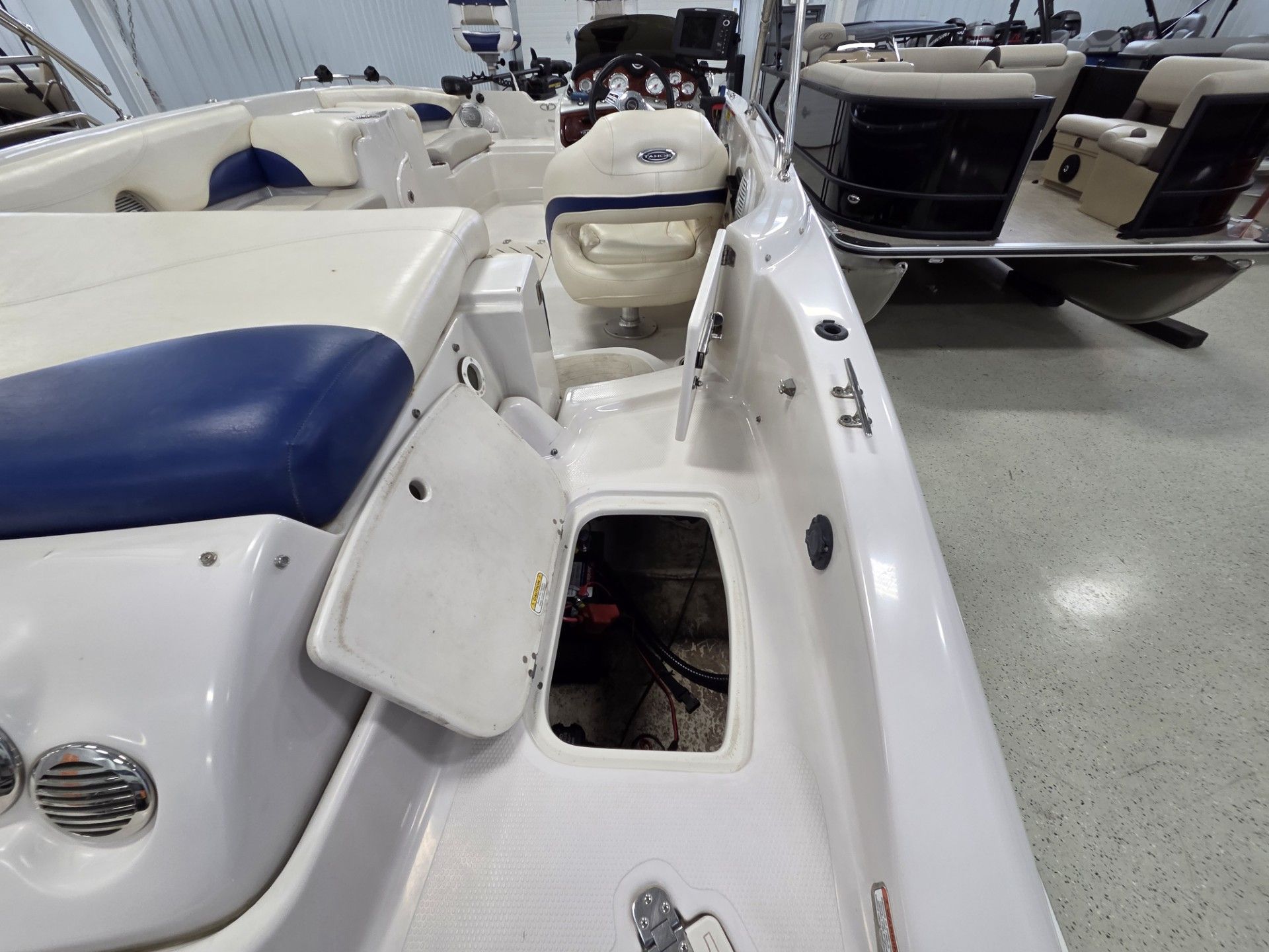 2010 Tahoe 215 Xi in Kaukauna, Wisconsin - Photo 10