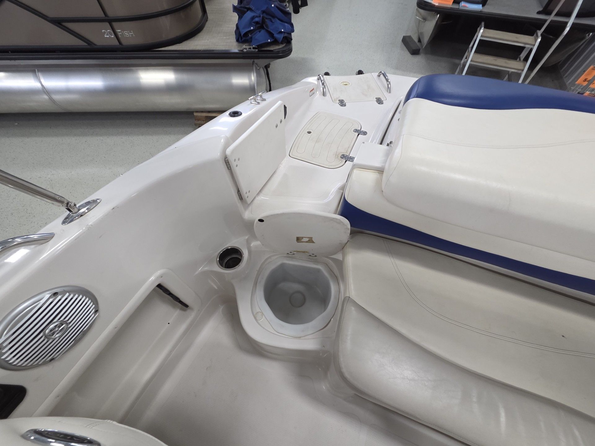 2010 Tahoe 215 Xi in Kaukauna, Wisconsin - Photo 14