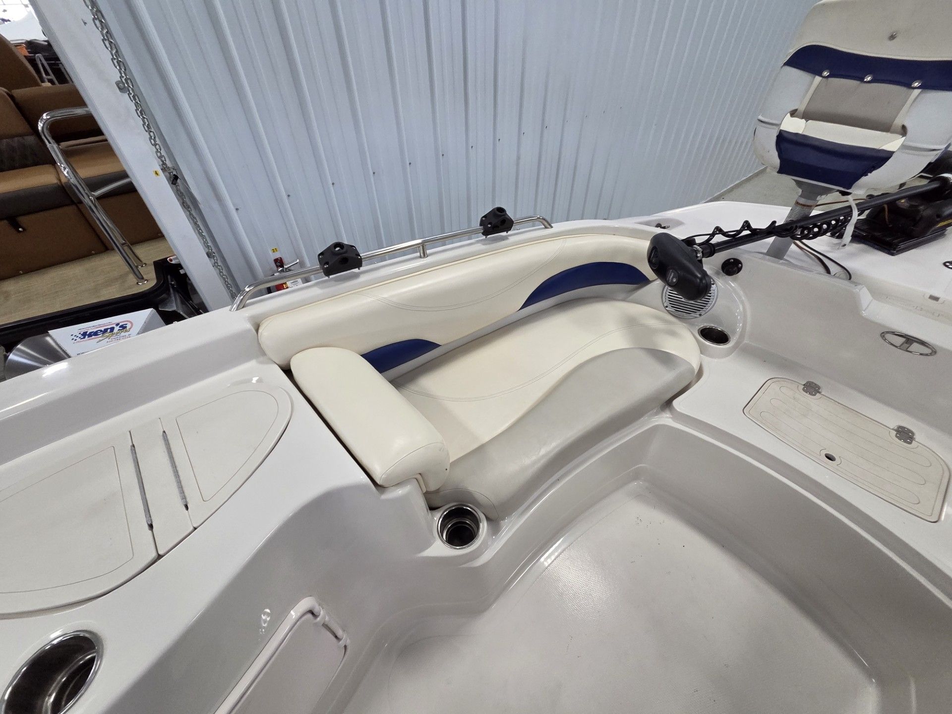 2010 Tahoe 215 Xi in Kaukauna, Wisconsin - Photo 34