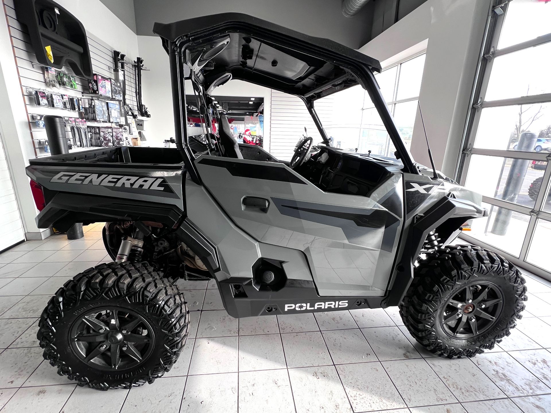 2023 Polaris General XP 1000 Ultimate in Kaukauna, Wisconsin - Photo 6