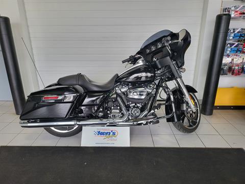 2020 Harley-Davidson Street Glide® in Kaukauna, Wisconsin
