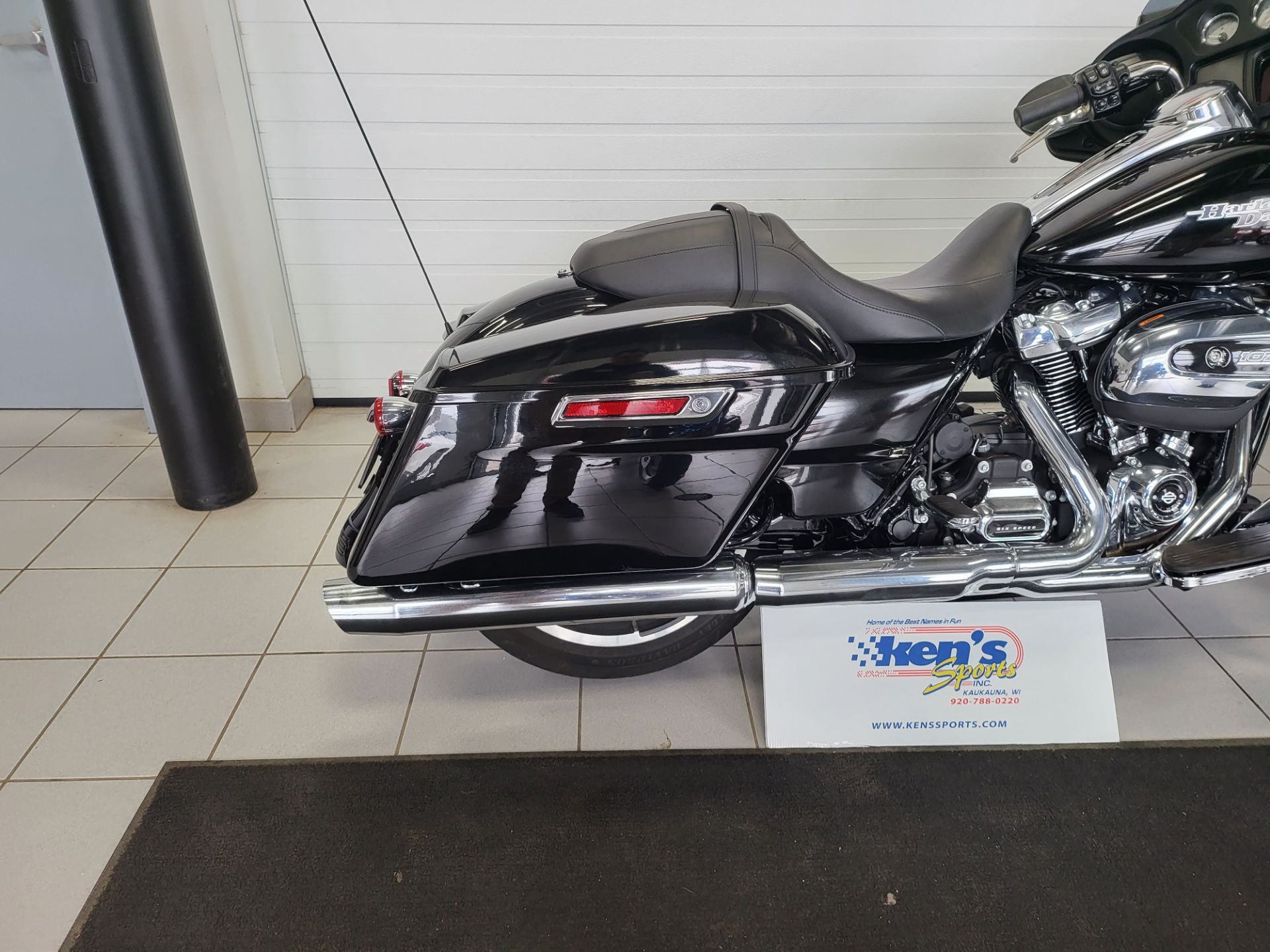 2020 Harley-Davidson Street Glide® in Kaukauna, Wisconsin - Photo 11