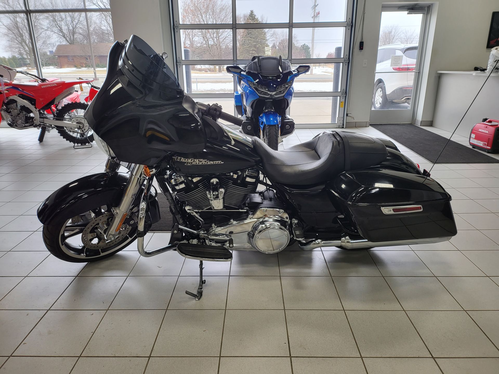 2020 Harley-Davidson Street Glide® in Kaukauna, Wisconsin - Photo 4