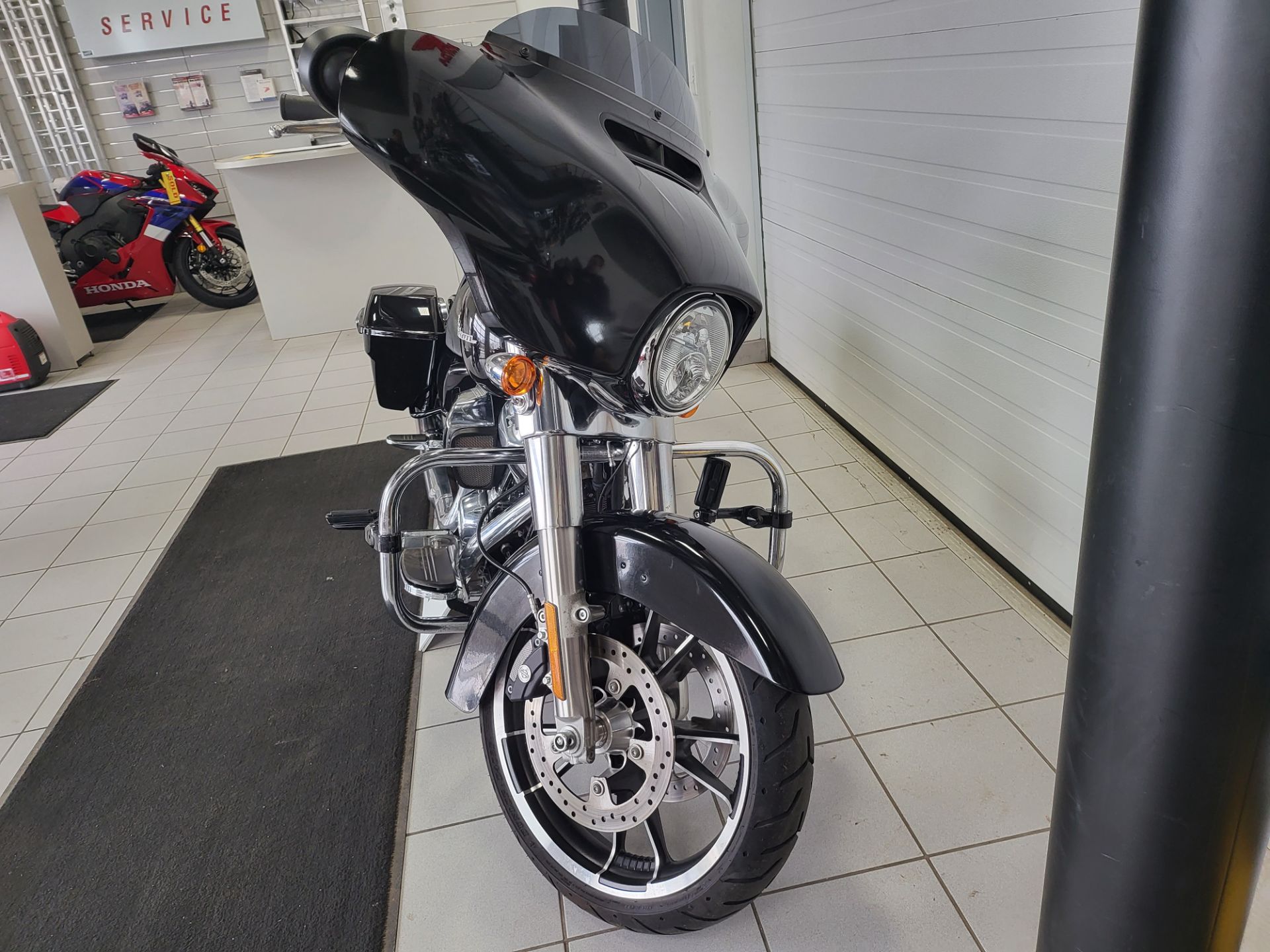 2020 Harley-Davidson Street Glide® in Kaukauna, Wisconsin - Photo 7