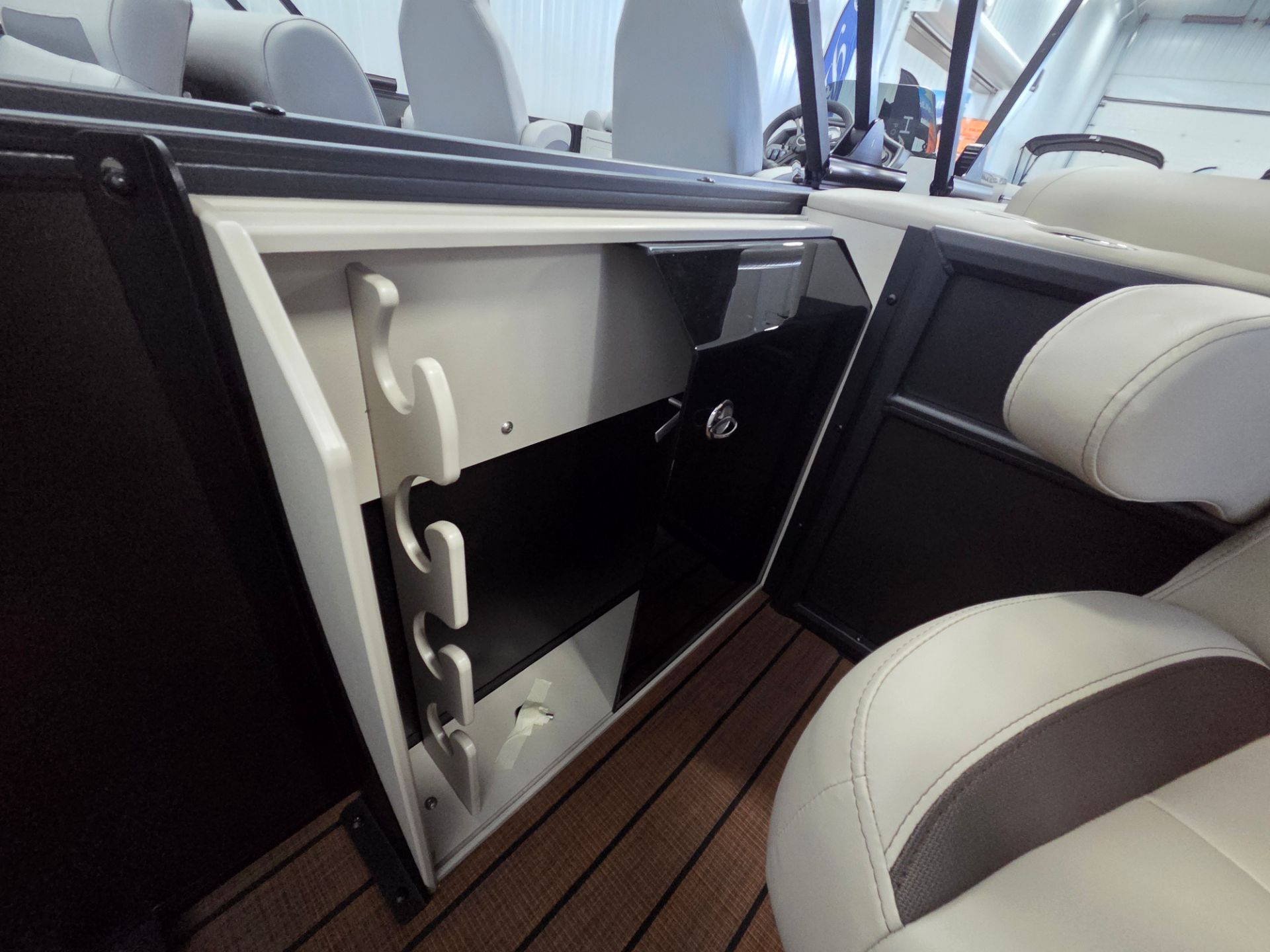 New 2026 BENTLEY FISH 220 FISH & CRUISE | Power Boats Outboard in ...