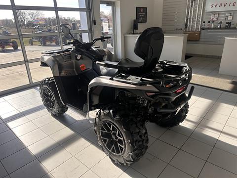 2024 Can-Am Outlander MAX XT 700 in Kaukauna, Wisconsin - Photo 3