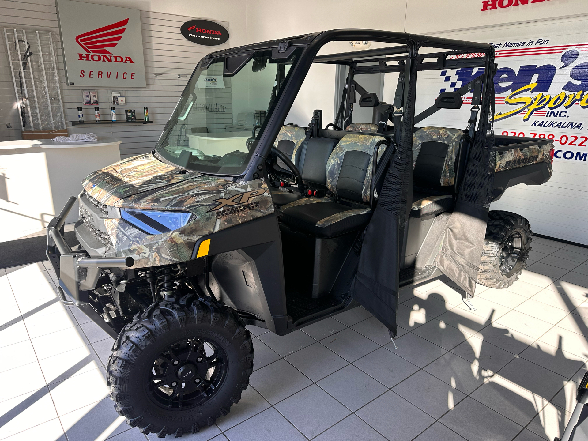 2023 Polaris Ranger Crew XP 1000 Premium in Kaukauna, Wisconsin - Photo 2