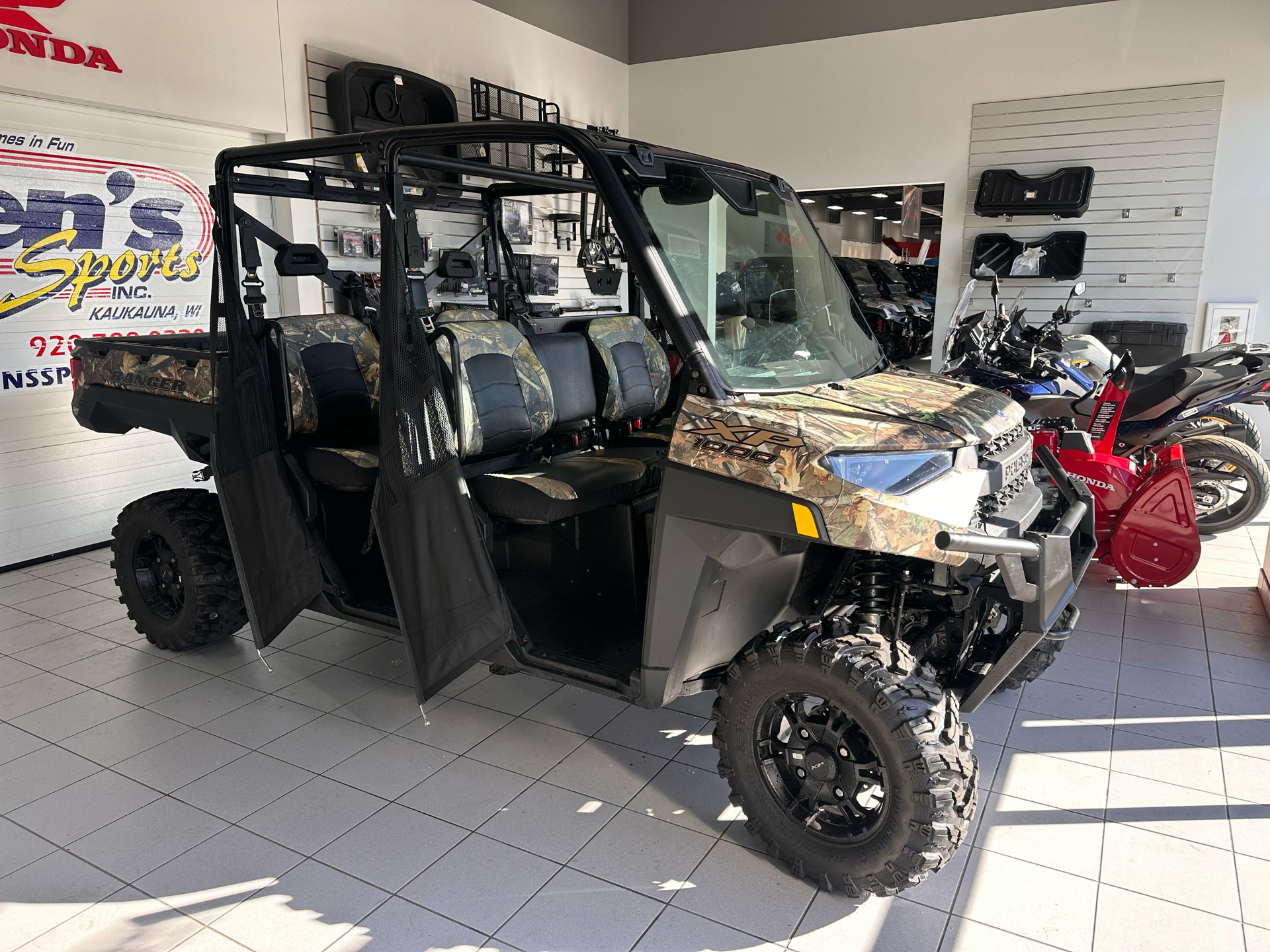 2023 Polaris Ranger Crew XP 1000 Premium in Kaukauna, Wisconsin - Photo 1