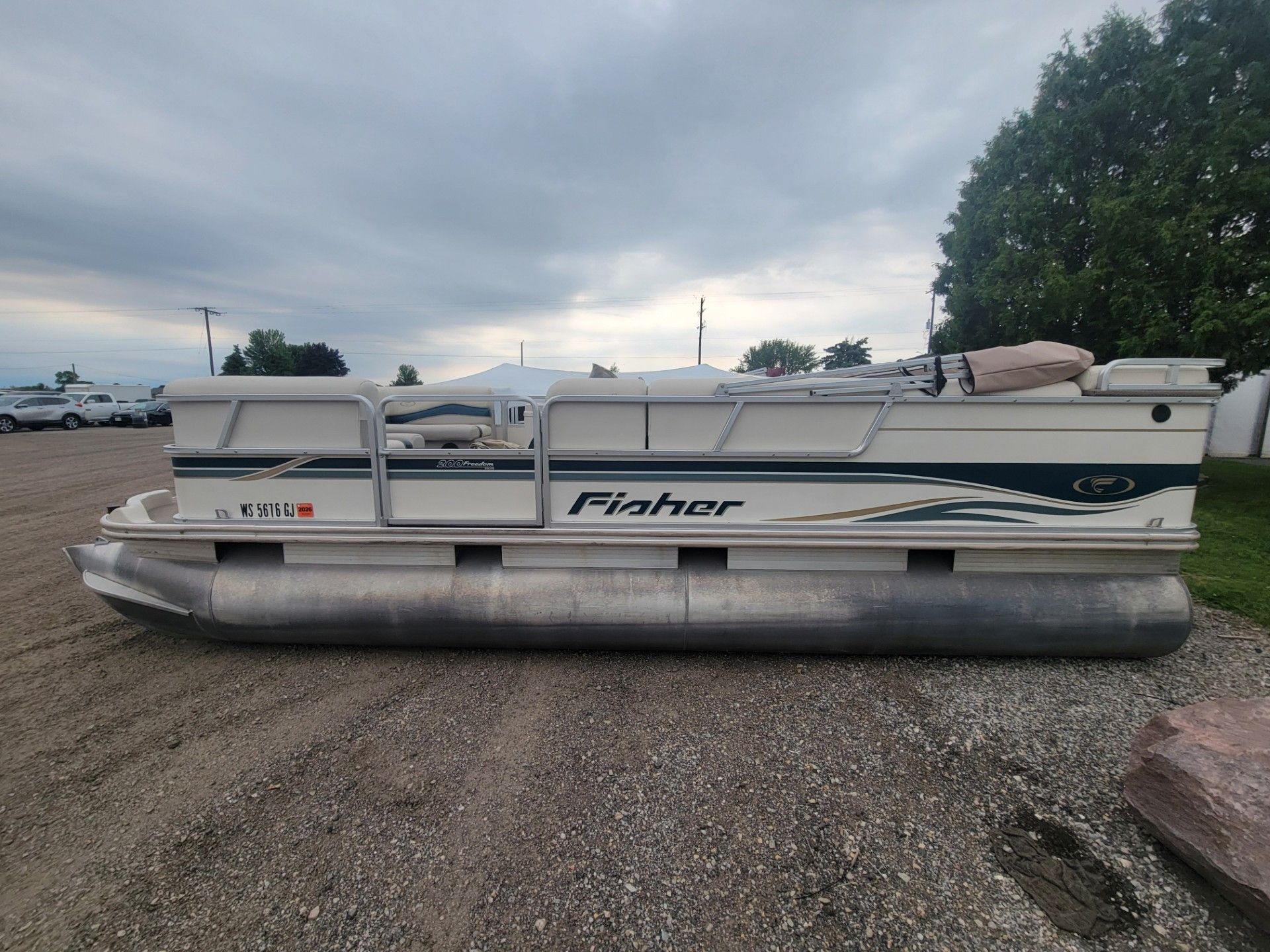 2002 Fisher Freedom 200 DLX in Kaukauna, Wisconsin - Photo 2