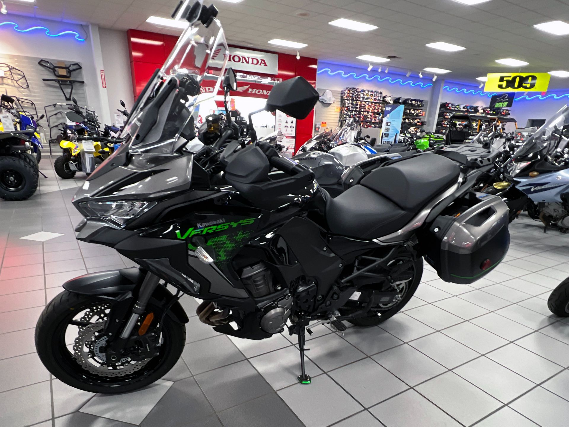 2022 Kawasaki Versys 1000 SE LT+ in Kaukauna, Wisconsin - Photo 2
