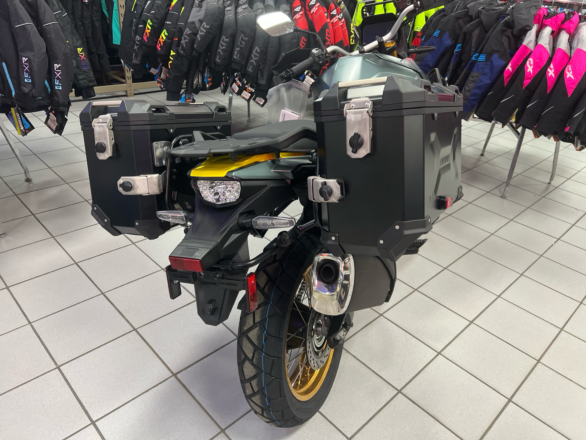 2024 Suzuki V-Strom 800DE Adventure in Kaukauna, Wisconsin - Photo 2