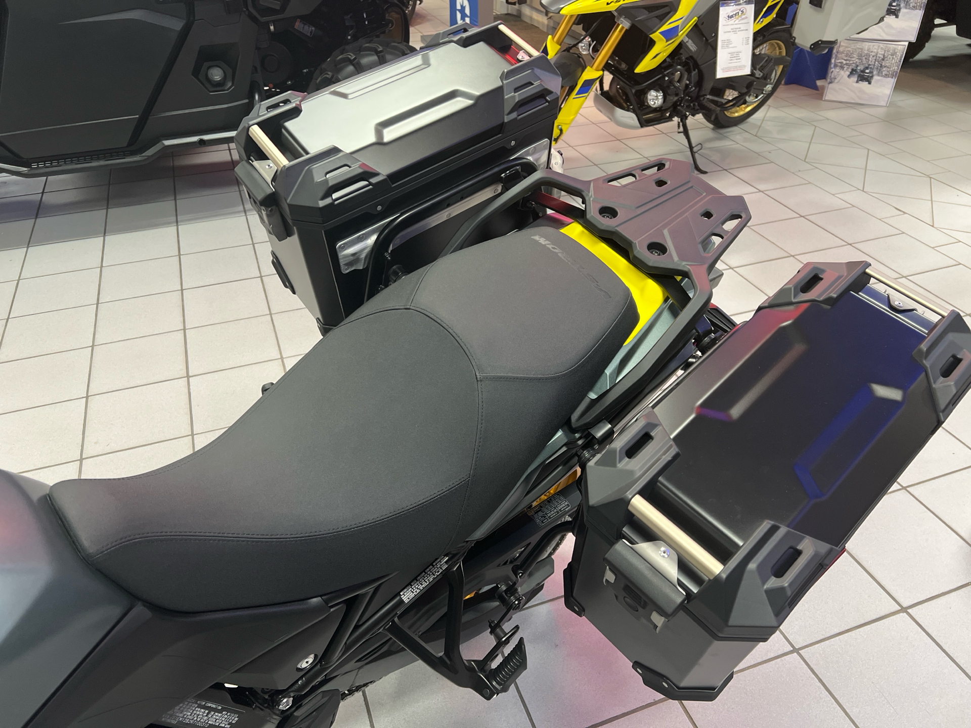 2024 Suzuki V-Strom 800DE Adventure in Kaukauna, Wisconsin - Photo 6