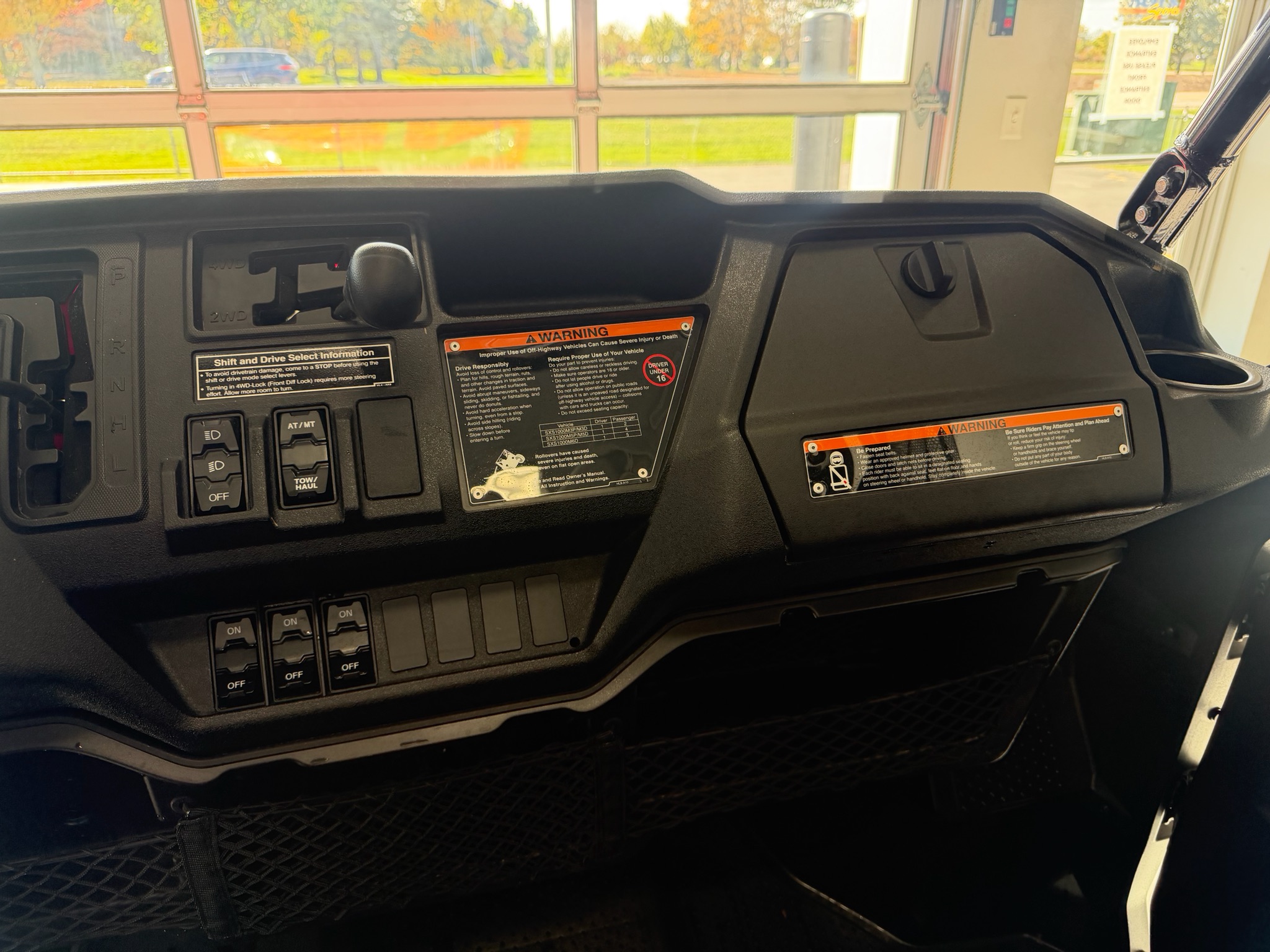 2024 Honda Pioneer 1000-6 Deluxe Crew 7