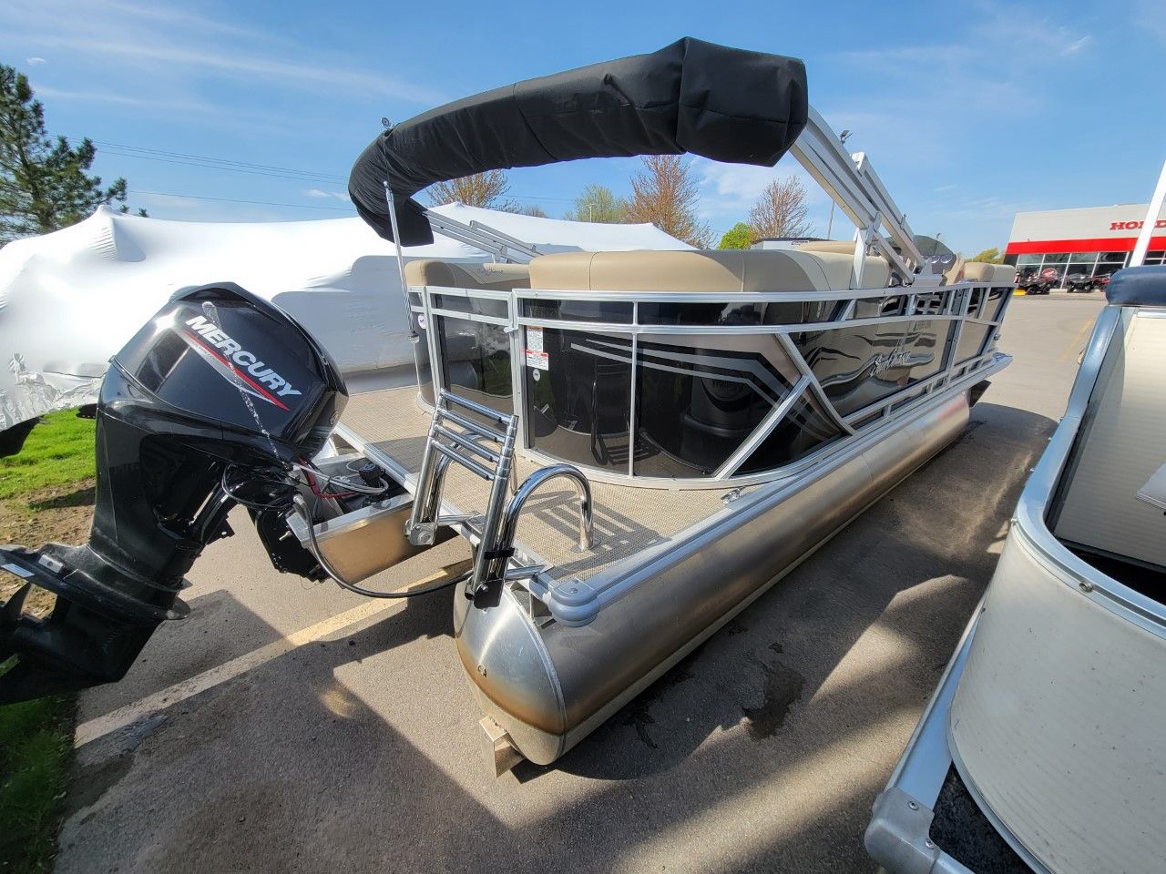 2022 SunChaser Geneva Cruise 20 LR DH in Kaukauna, Wisconsin - Photo 6