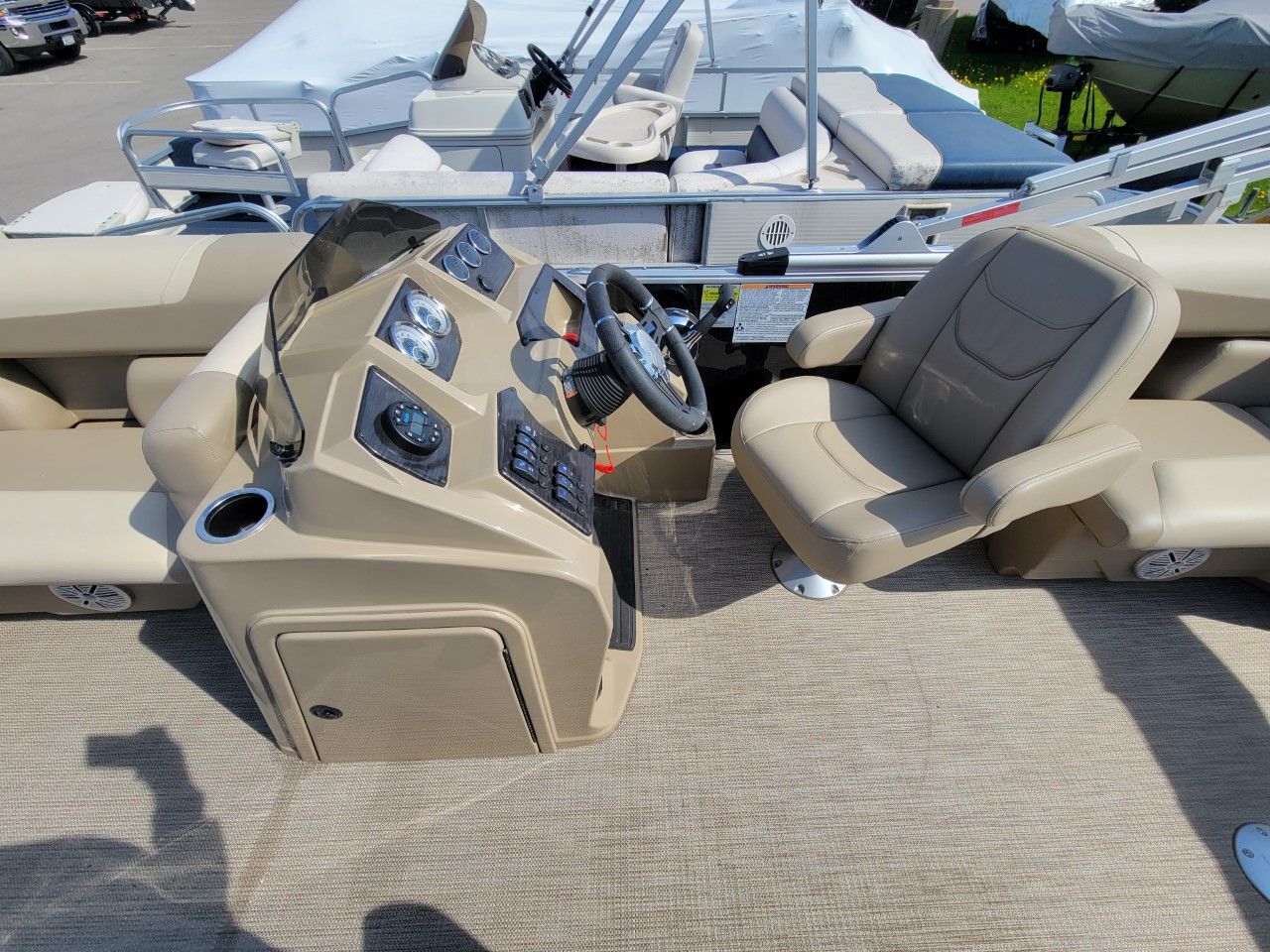 2022 SunChaser Geneva Cruise 20 LR DH in Kaukauna, Wisconsin - Photo 17
