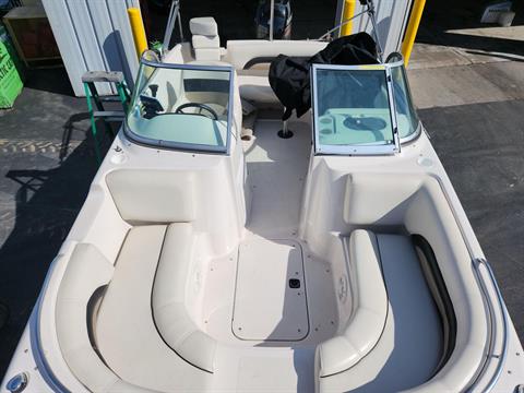 2002 Hurricane SunDeck 187 OB in Kaukauna, Wisconsin - Photo 6