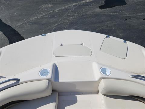 2002 Hurricane SunDeck 187 OB in Kaukauna, Wisconsin - Photo 8