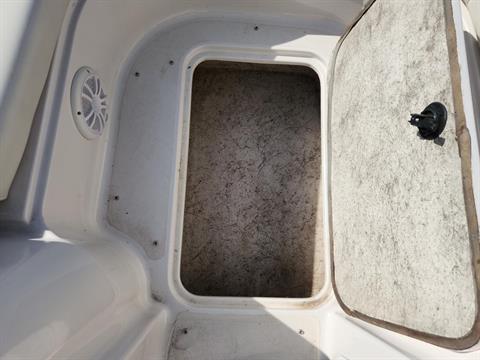 2002 Hurricane SunDeck 187 OB in Kaukauna, Wisconsin - Photo 13