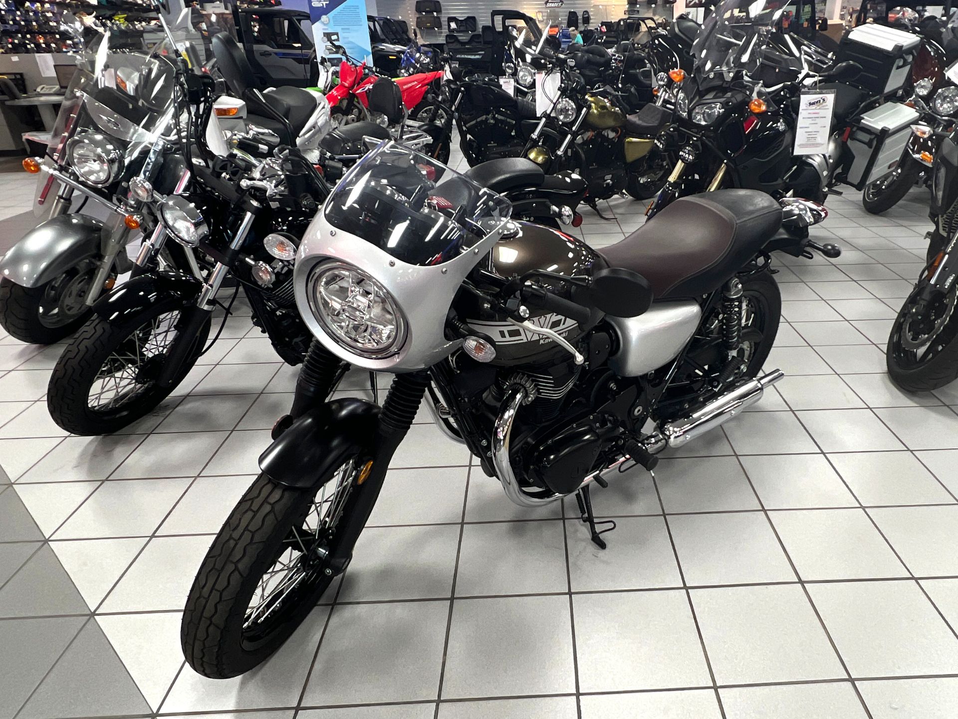 2020 Kawasaki W800 Cafe in Kaukauna, Wisconsin - Photo 2